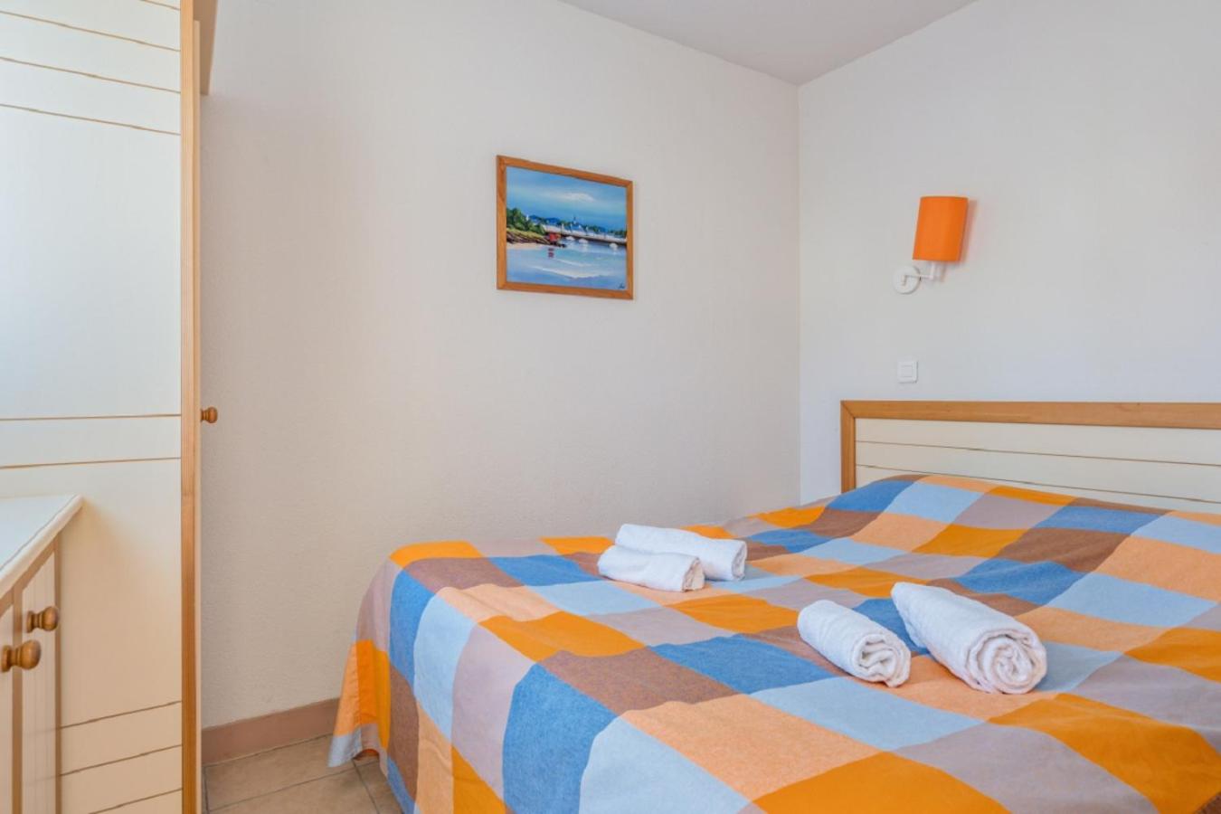 Select One-Bedroom Apartment (6 People) photo 3