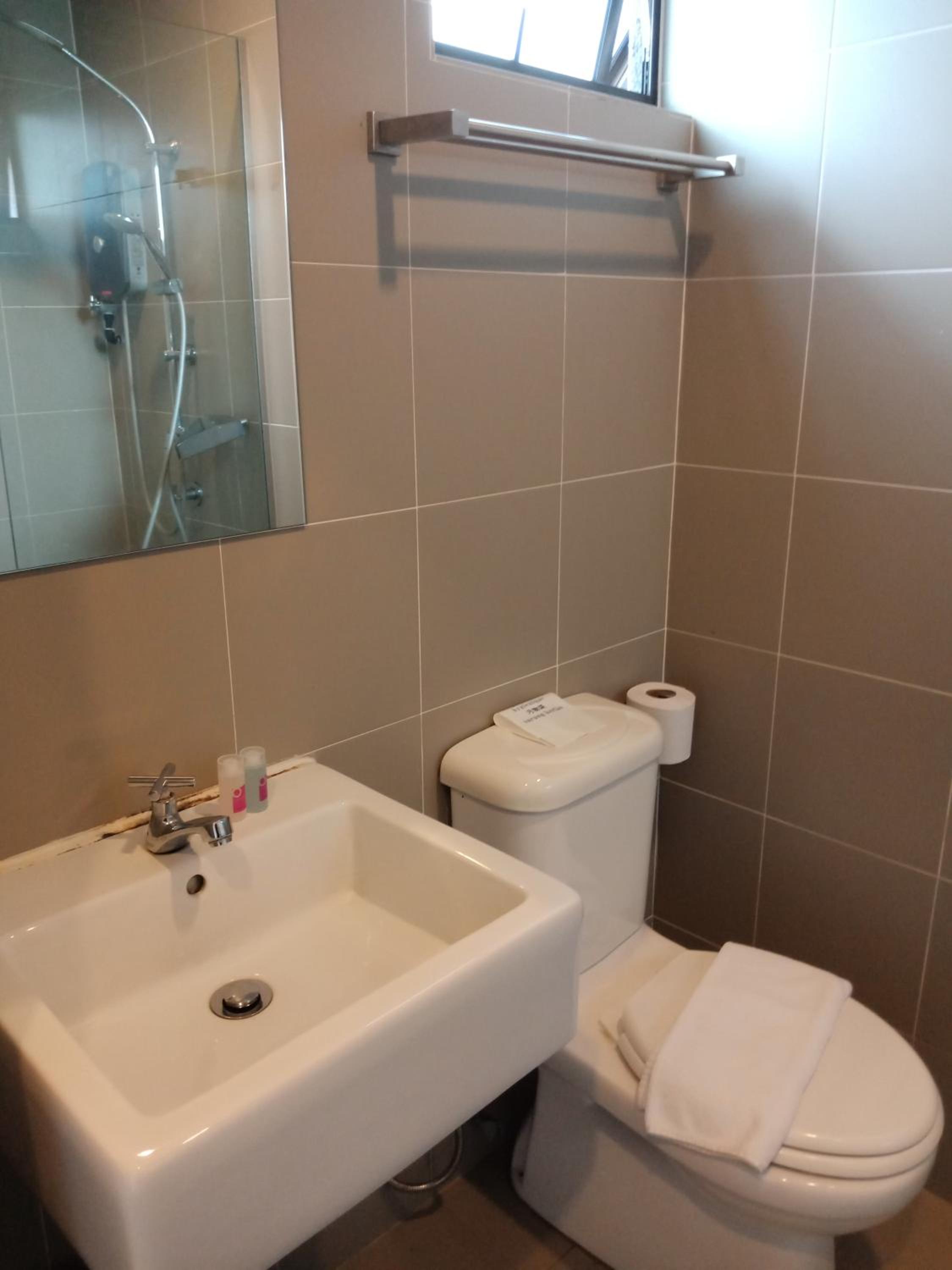 Superior Twin Room - Photo 4