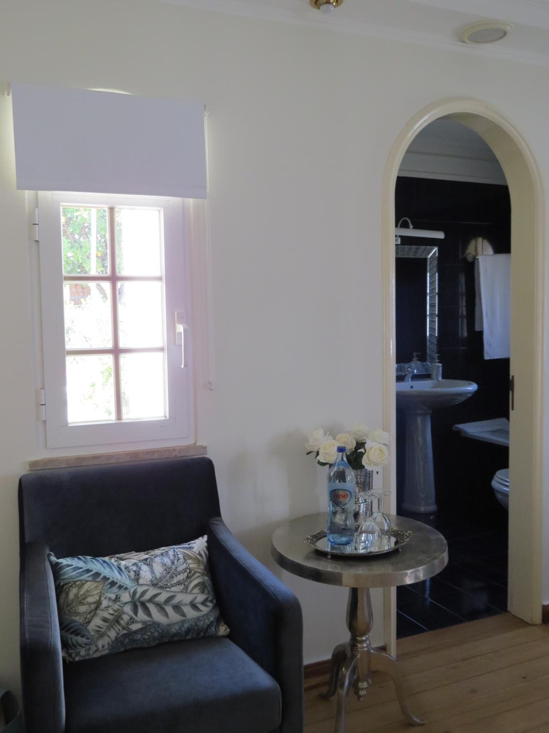 Suite - Photo 8