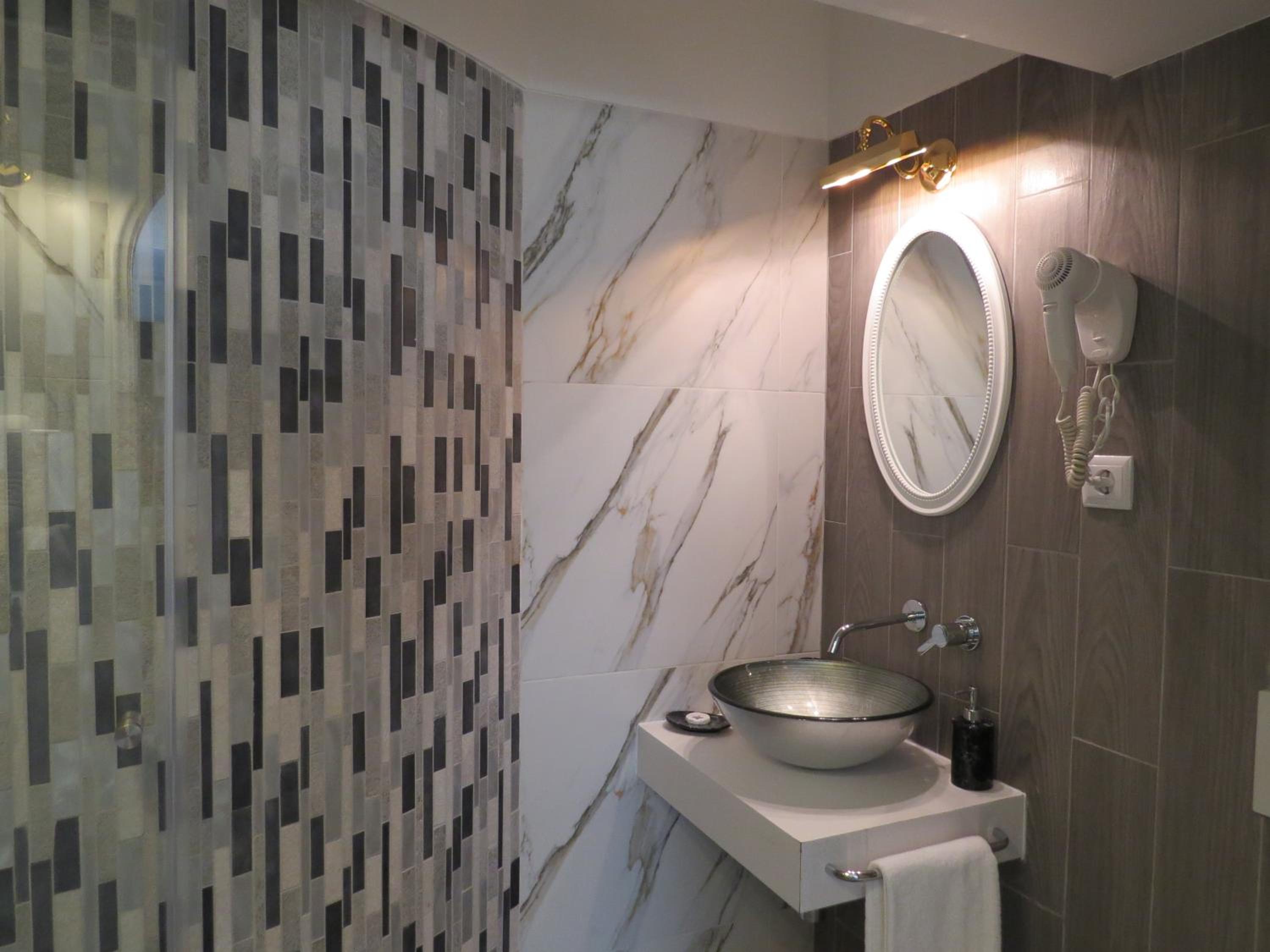 Suite - Photo 6
