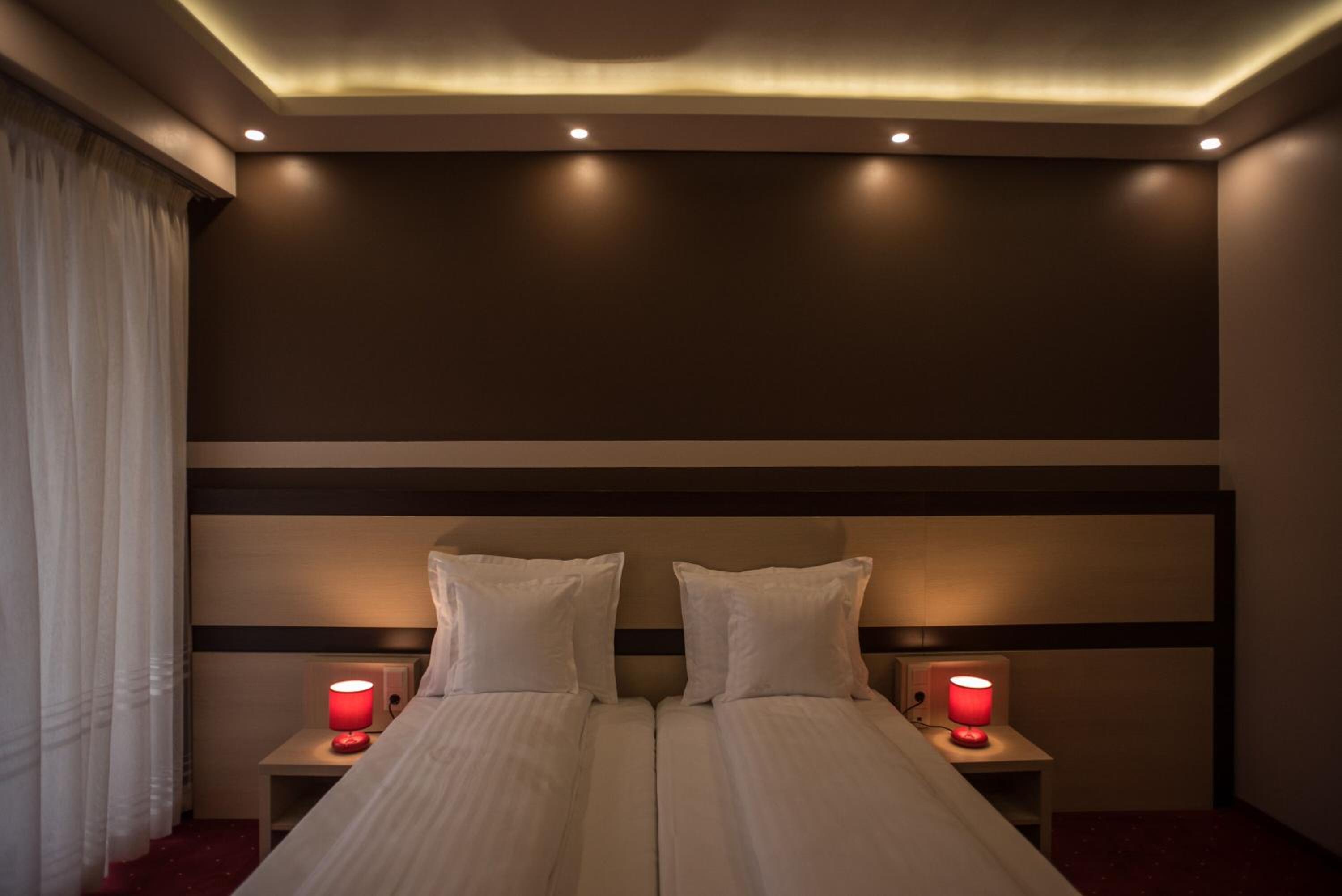 Double Room with Private Bathroom - Photo 1