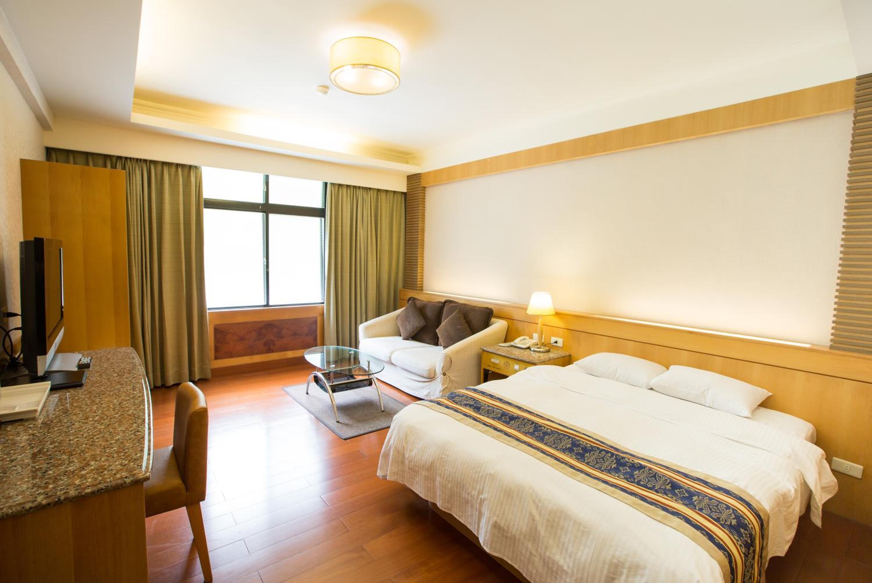 Standard Double Room - Photo 2