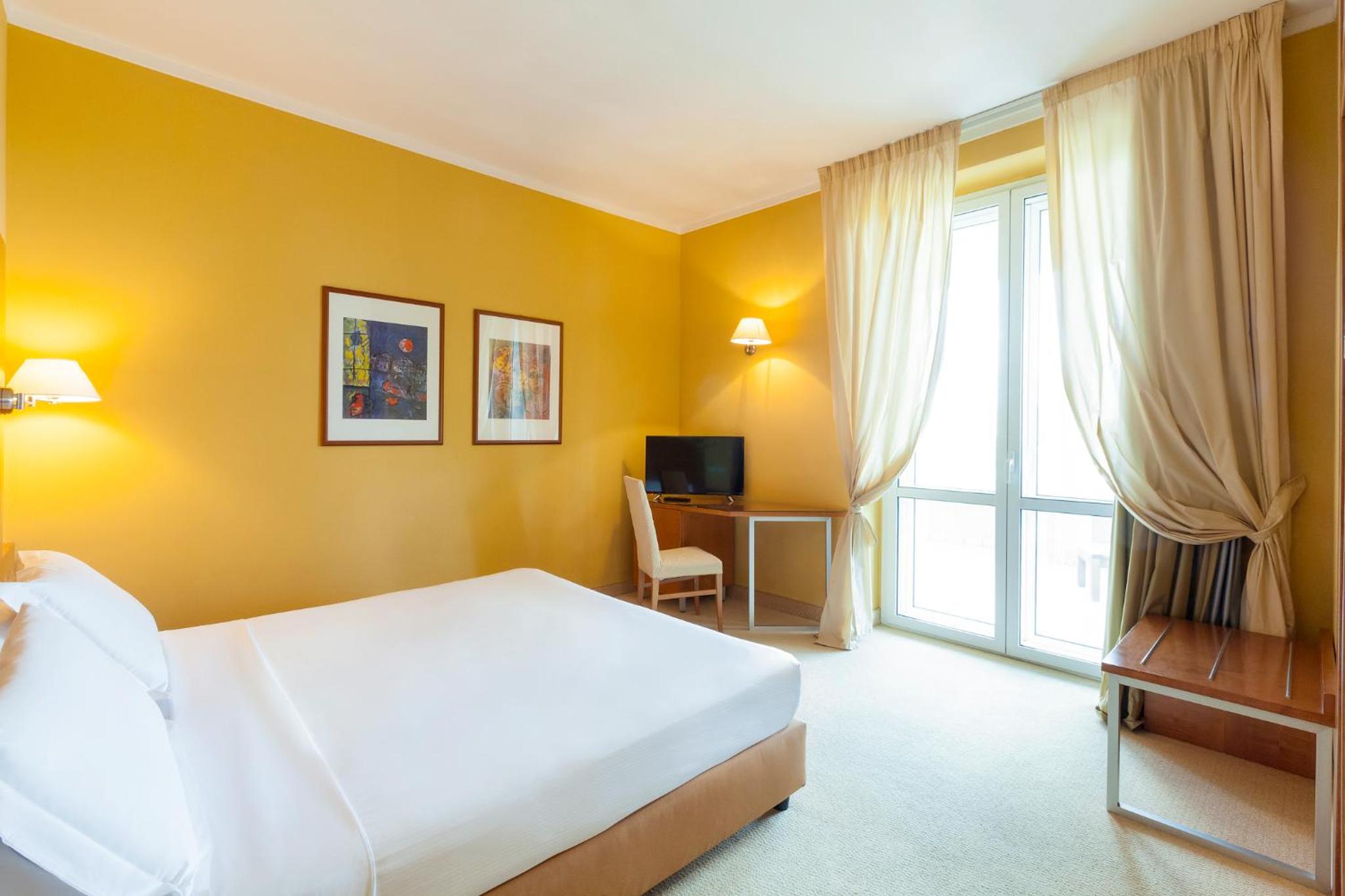Standard Double Room - Photo 1