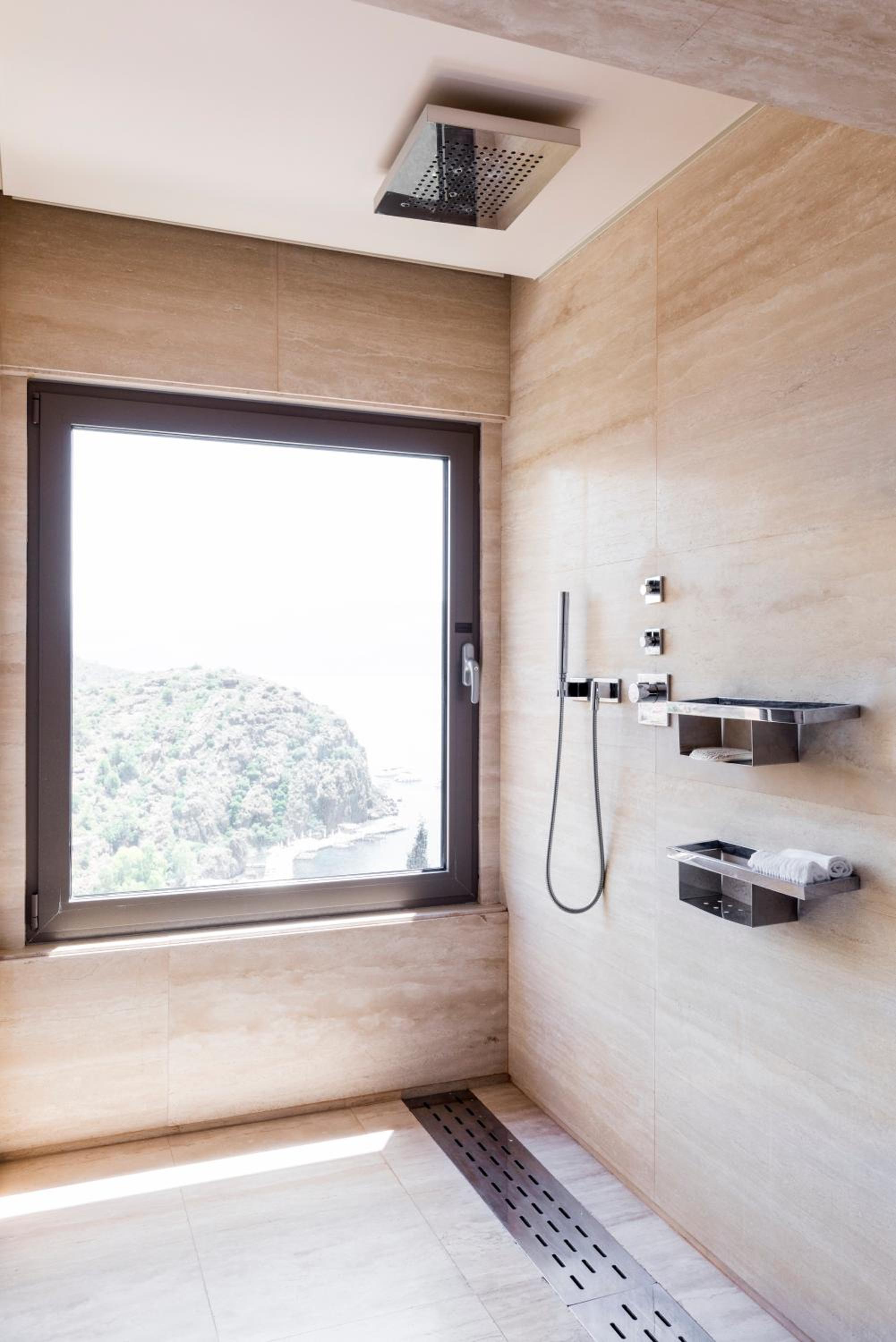 Superior Double Room with Land View - Photo 4