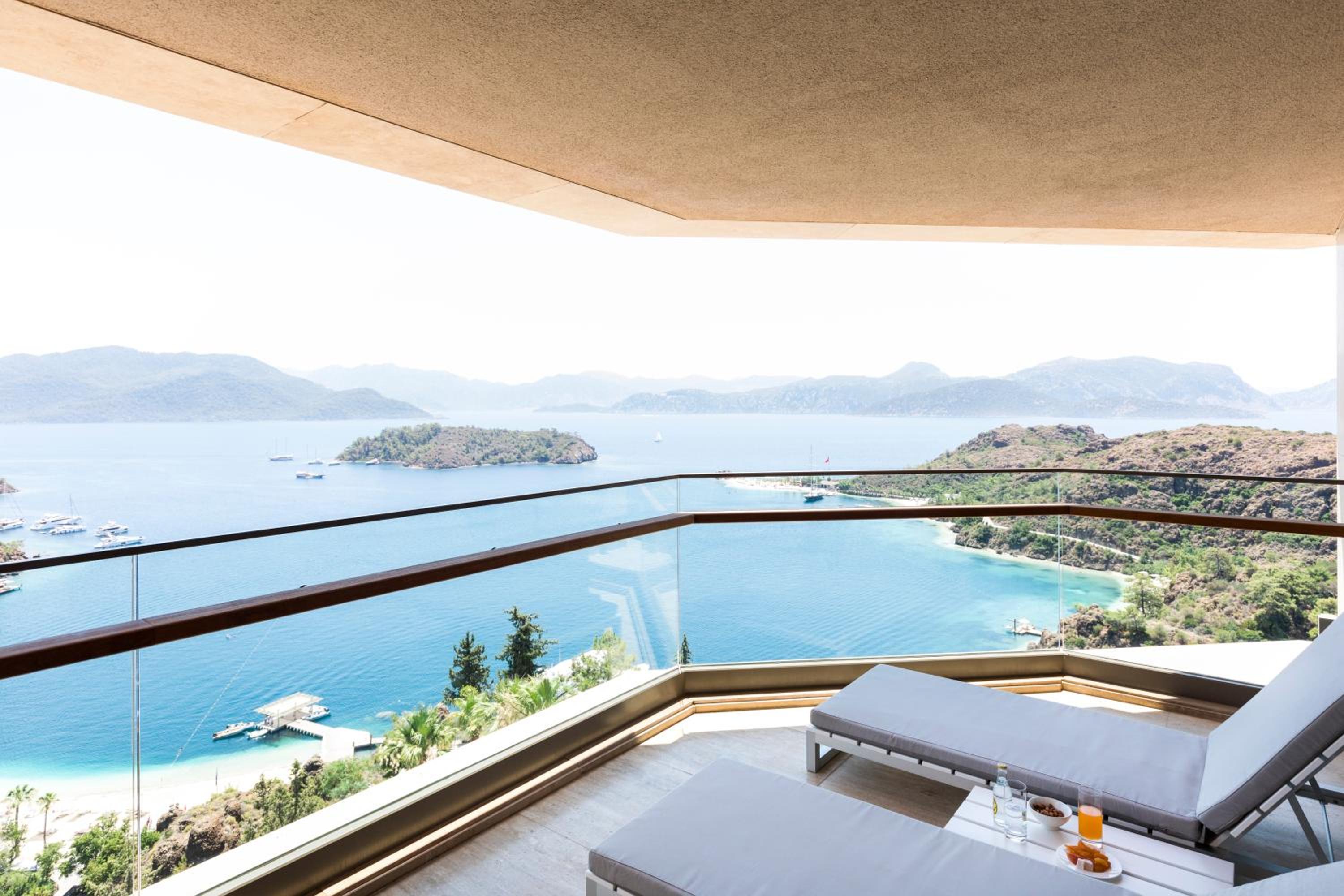 Executive Suite with Sea View - Photo 9