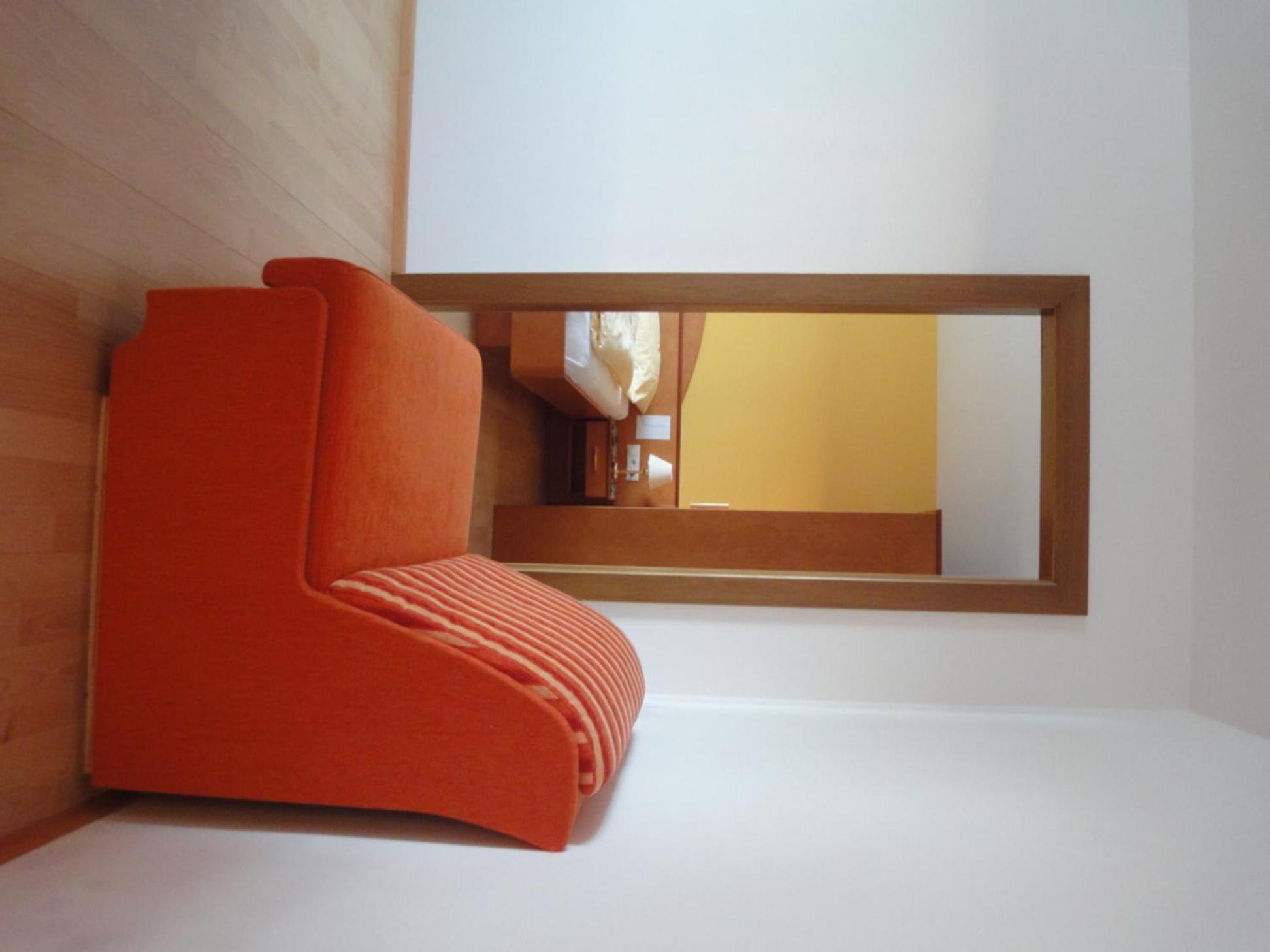 Two-Bedroom Apartment - Photo 5