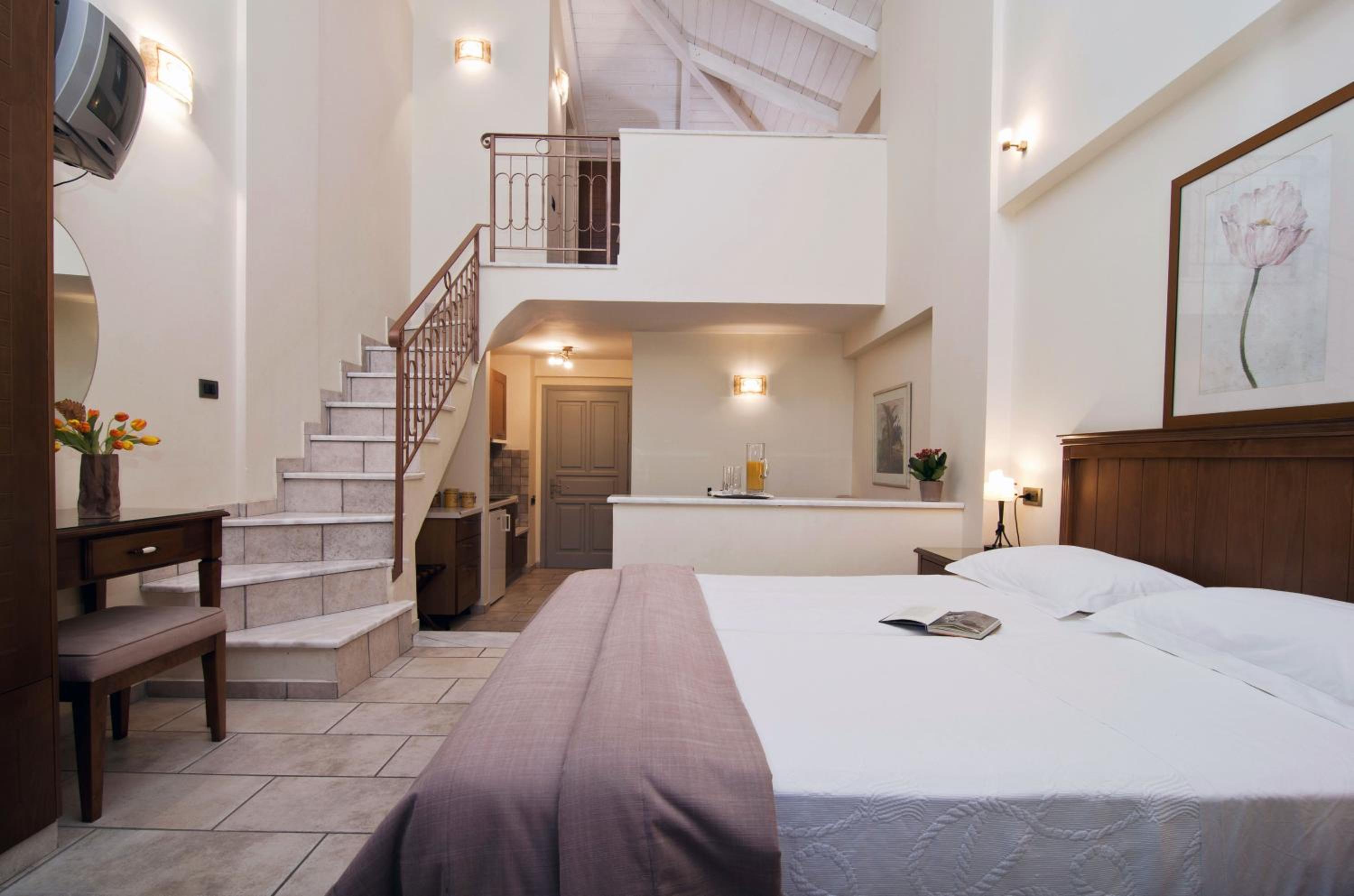 Apartment - Split Level (2-5 people)