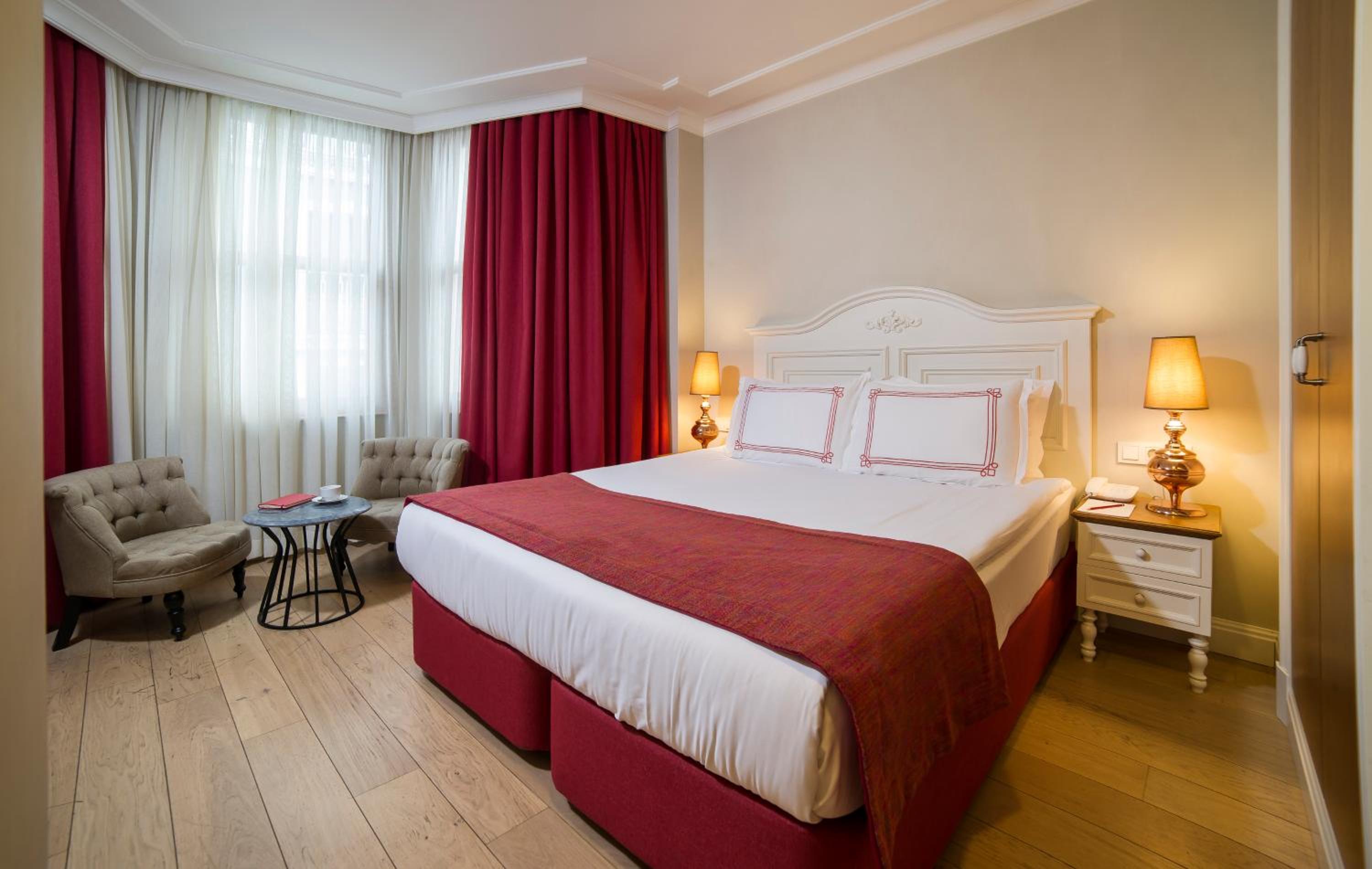 Superior Triple Room photo 3