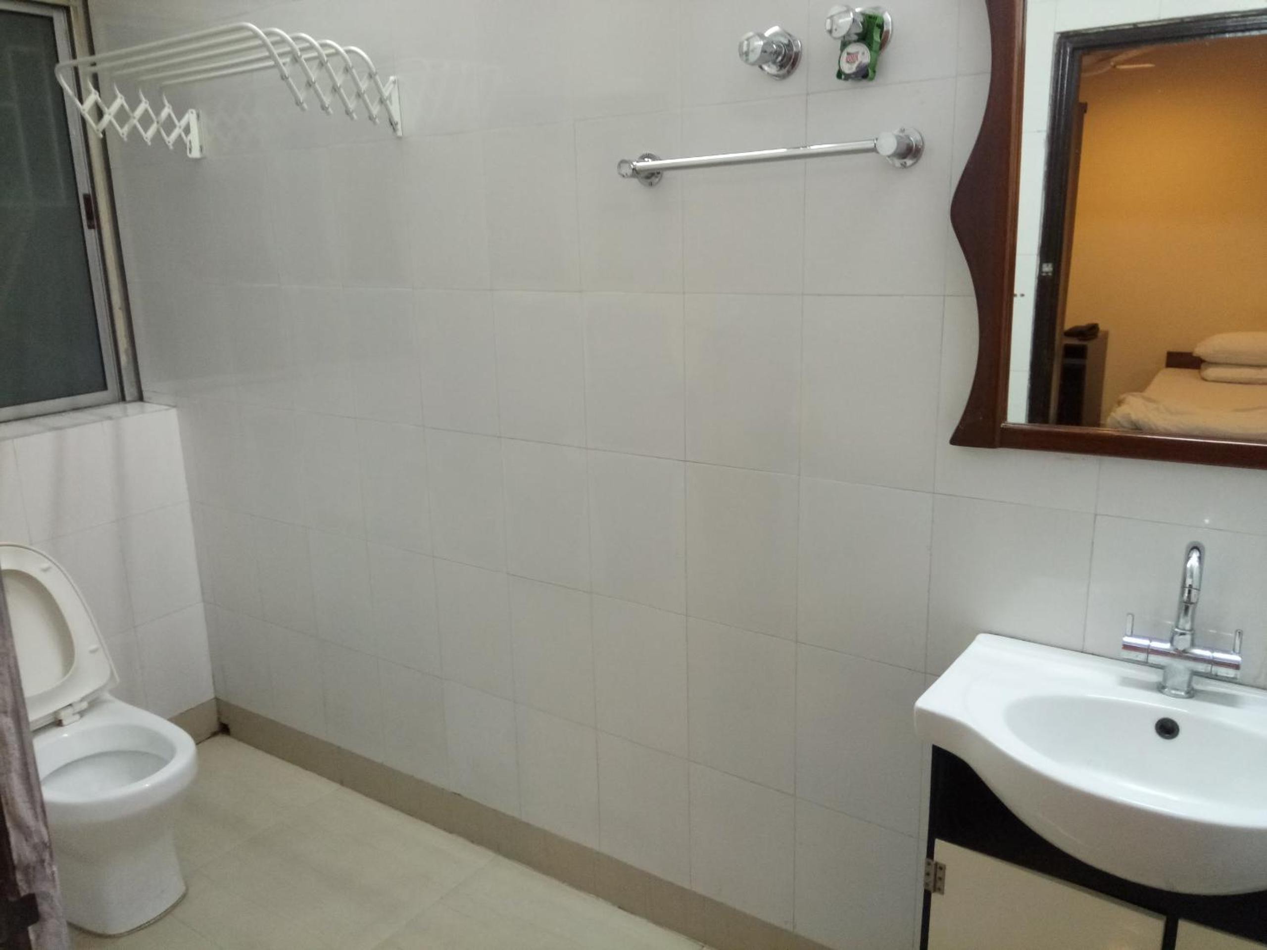 One-Bedroom Apartment - Photo 18