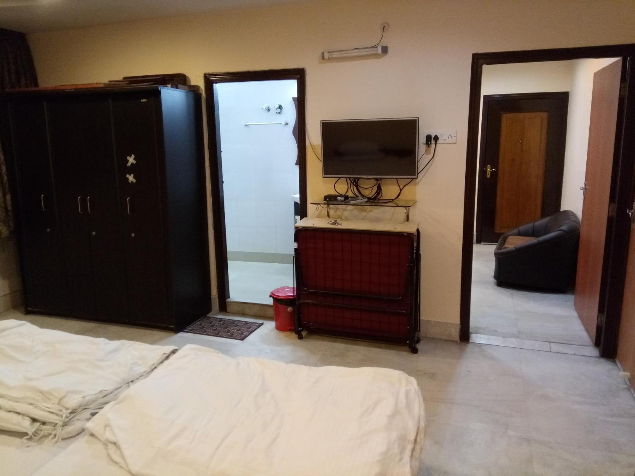 One-Bedroom Apartment - Photo 17