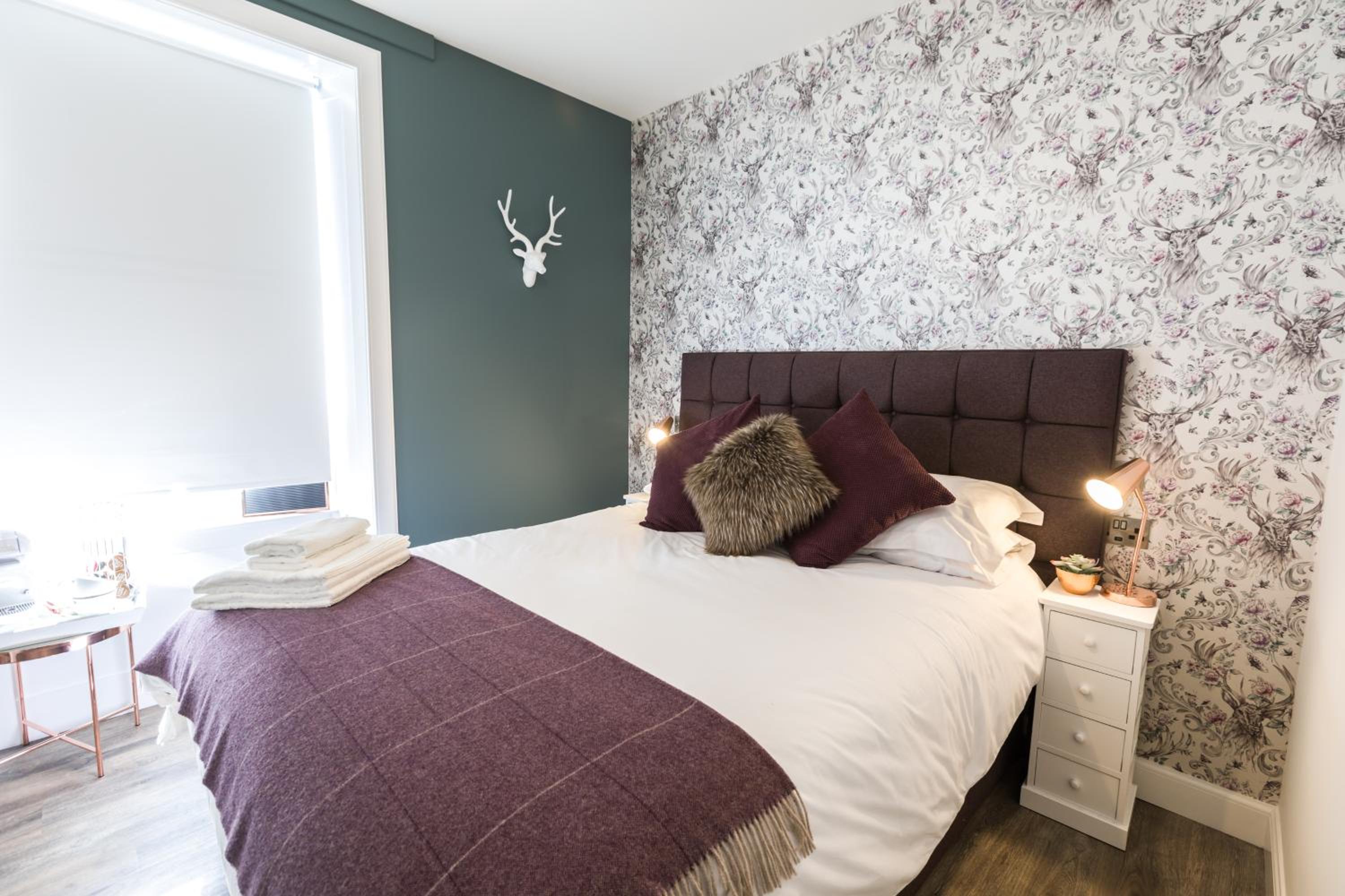Deluxe King Room photo 1