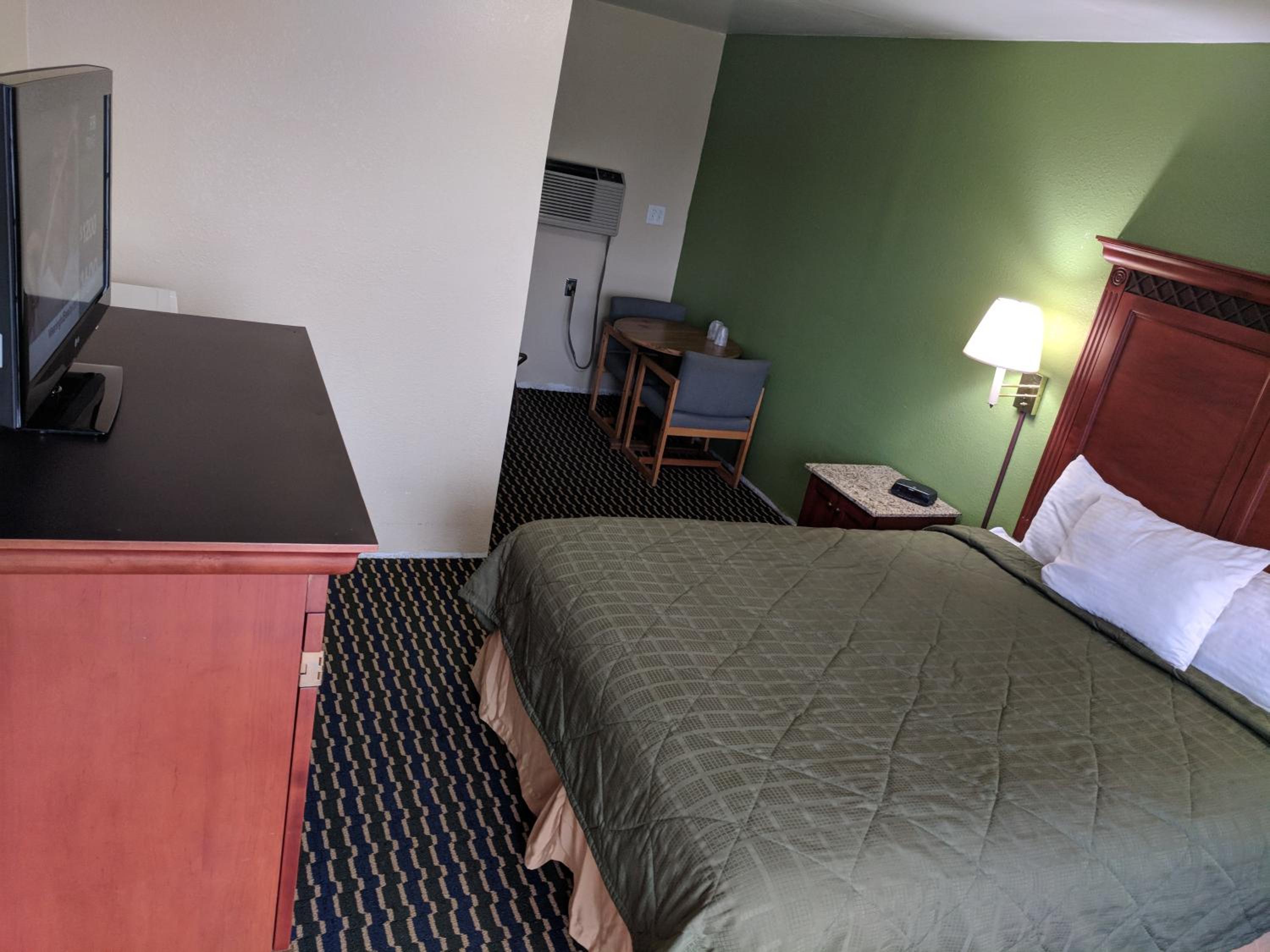Standard Queen Room photo 1