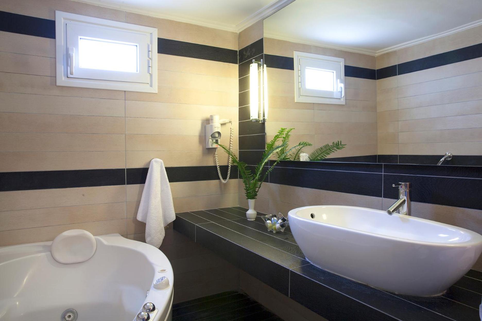 Executive Suite with Sea View - Photo 7