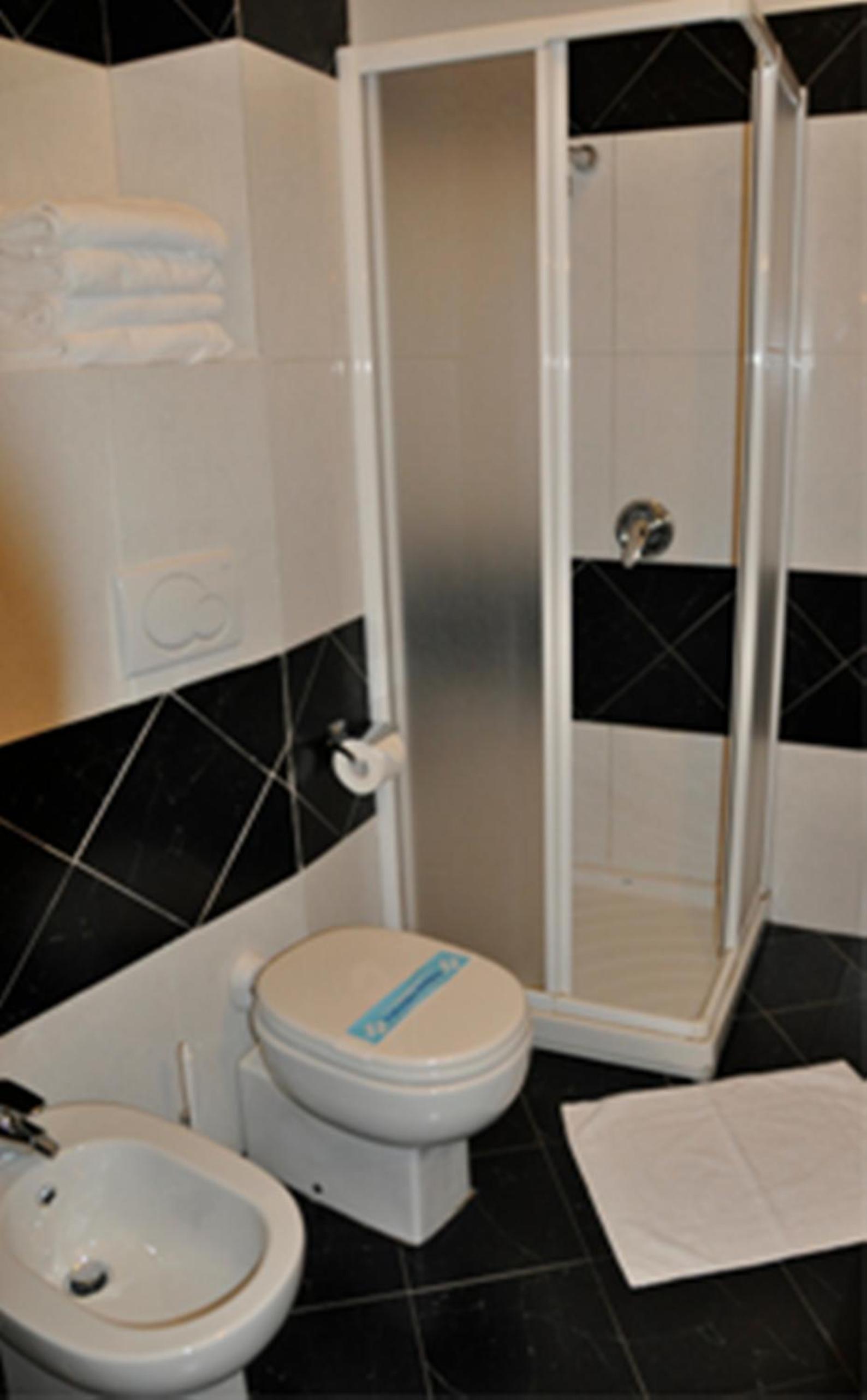 Double Room - Photo 6