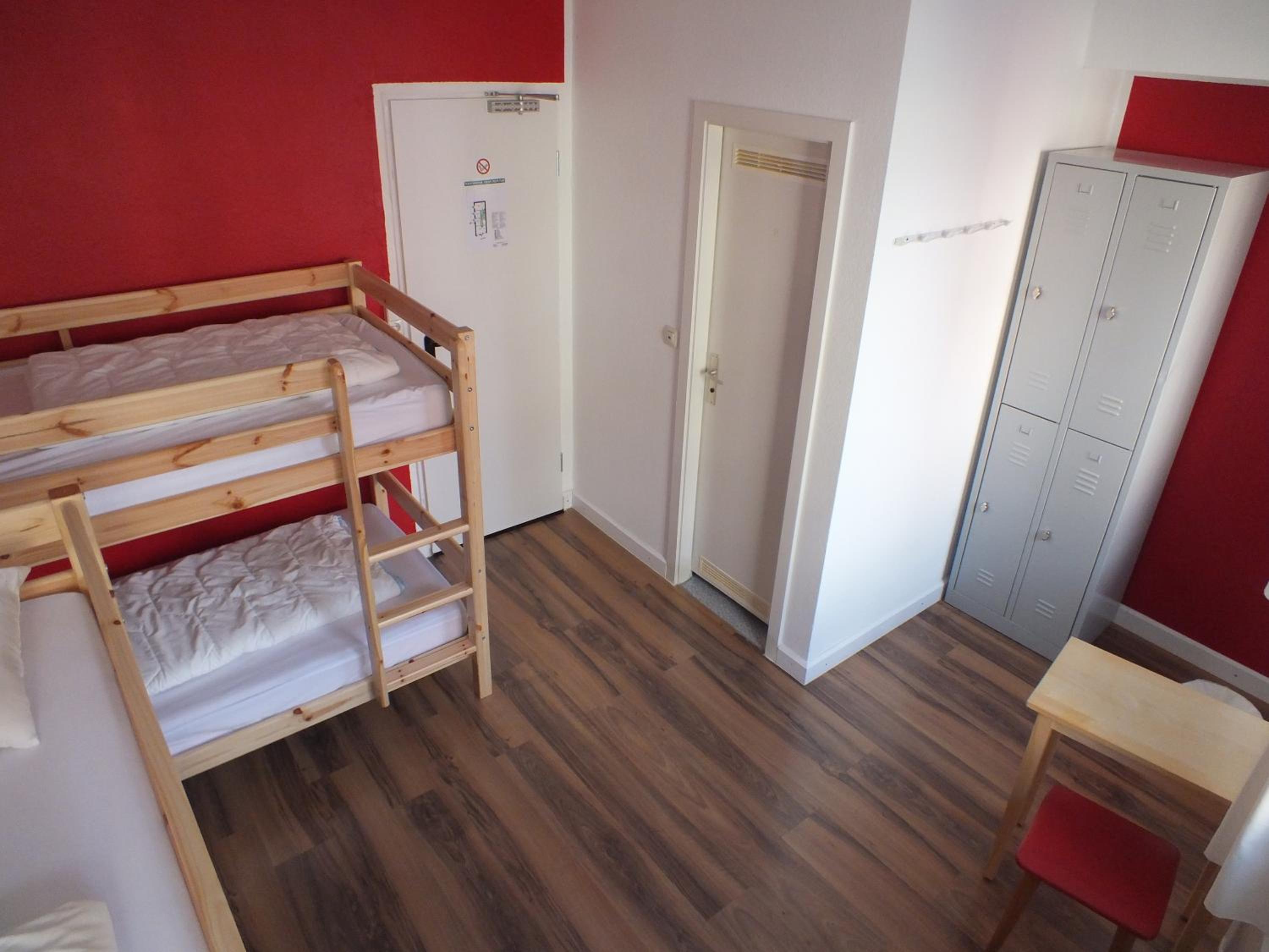 Bed in 4-Bed Female Dormitory Room photo 2