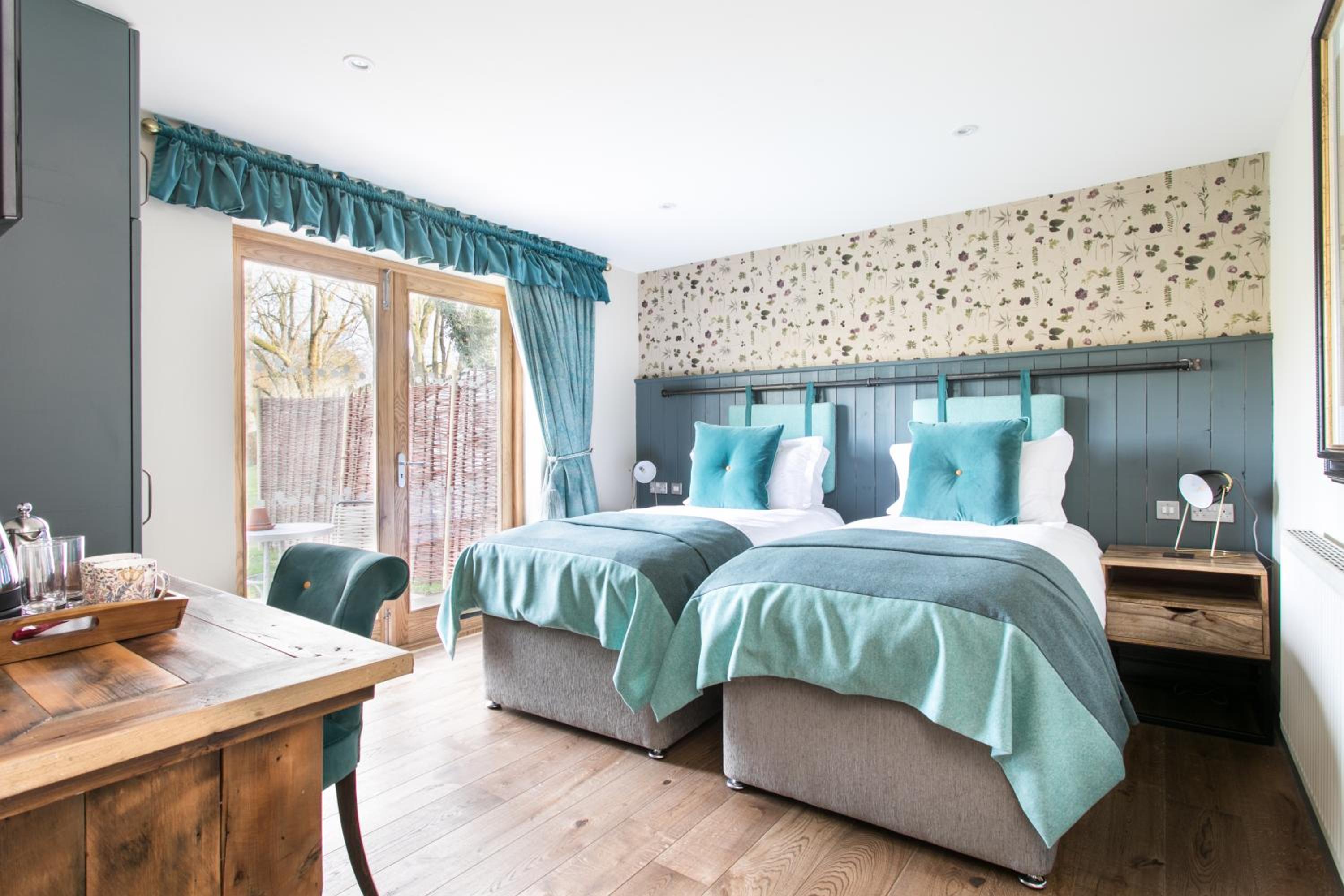 Superior Twin Room with Garden View photo 1