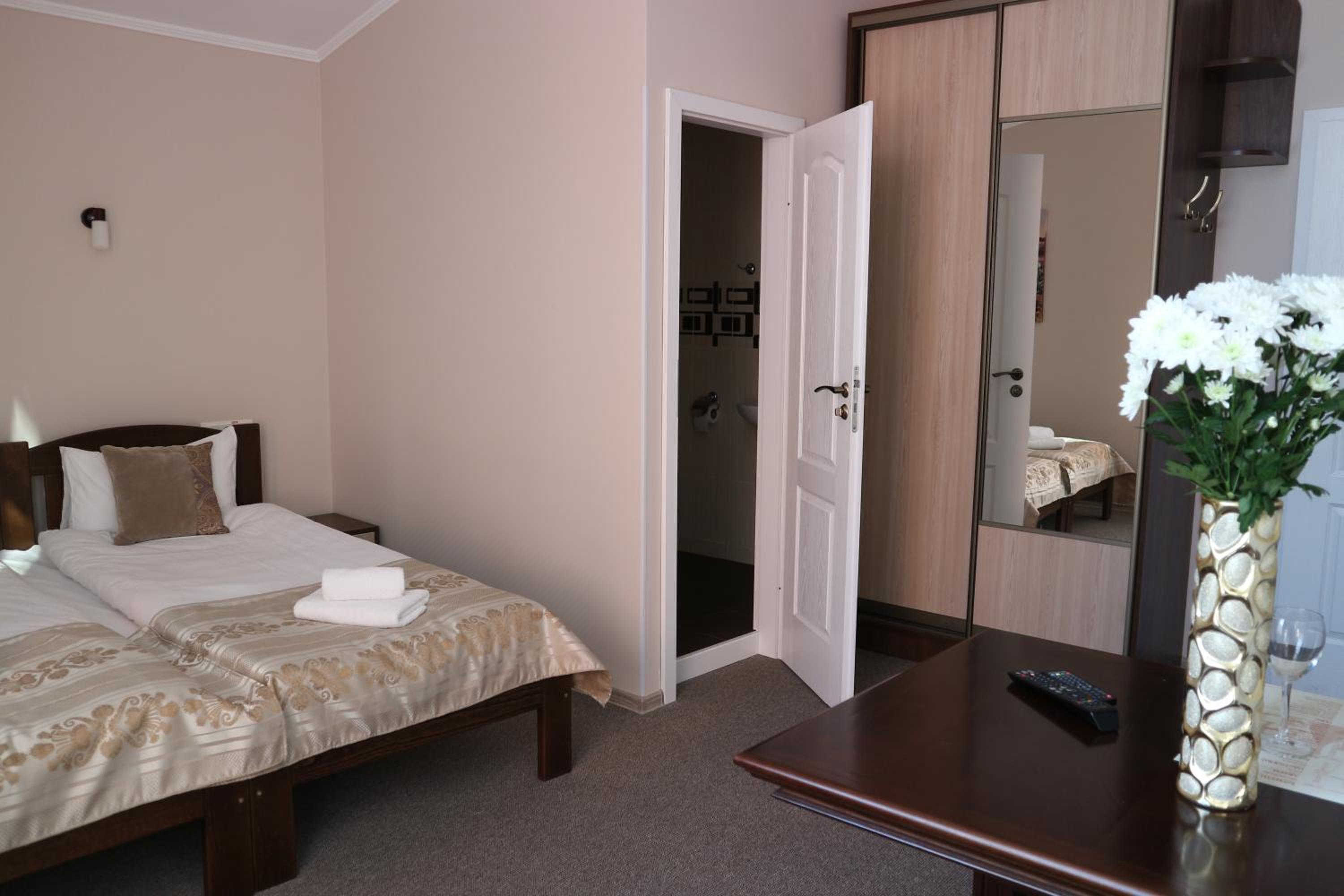 Large Twin Room