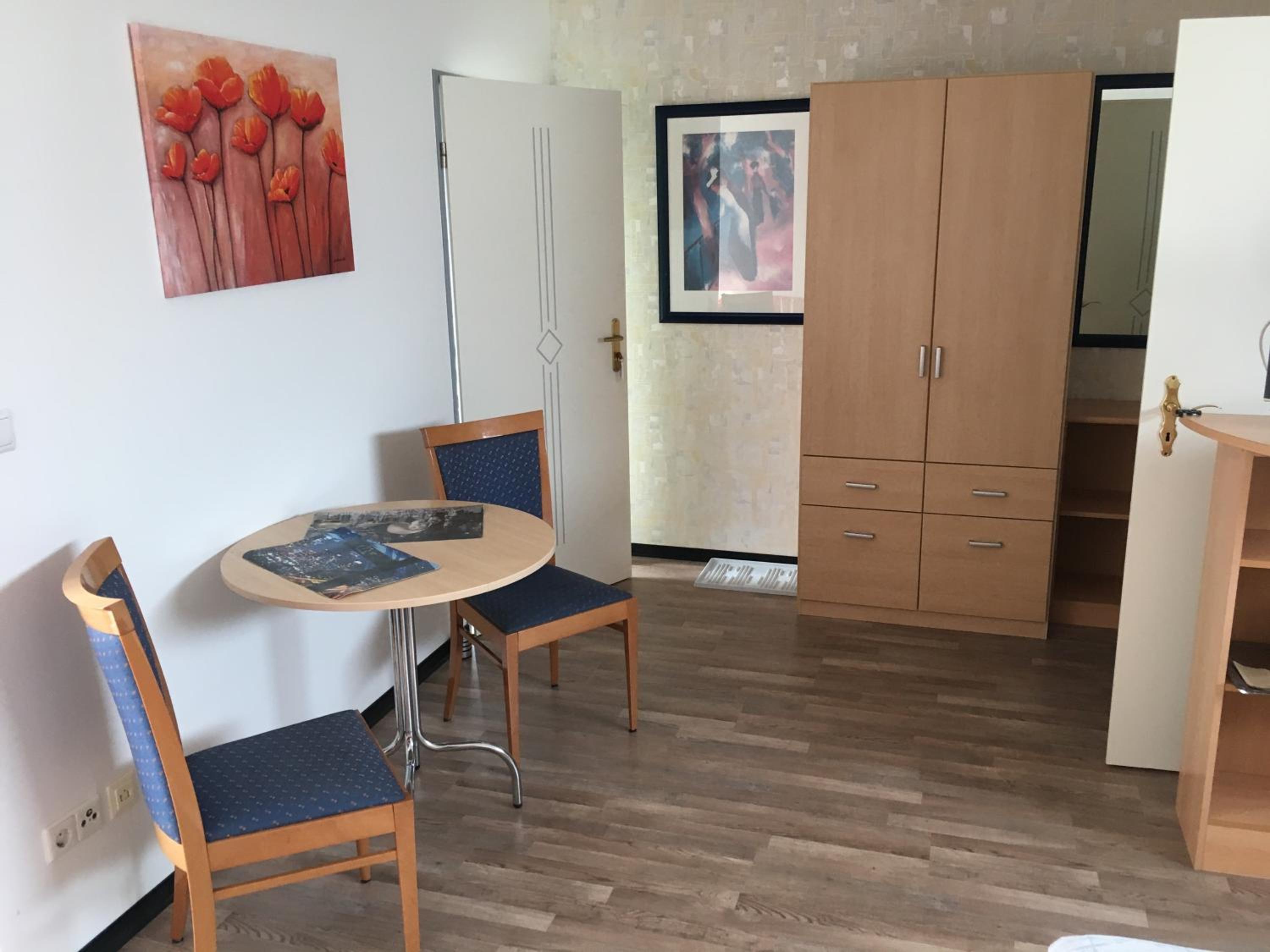 Large Double Room photo 3