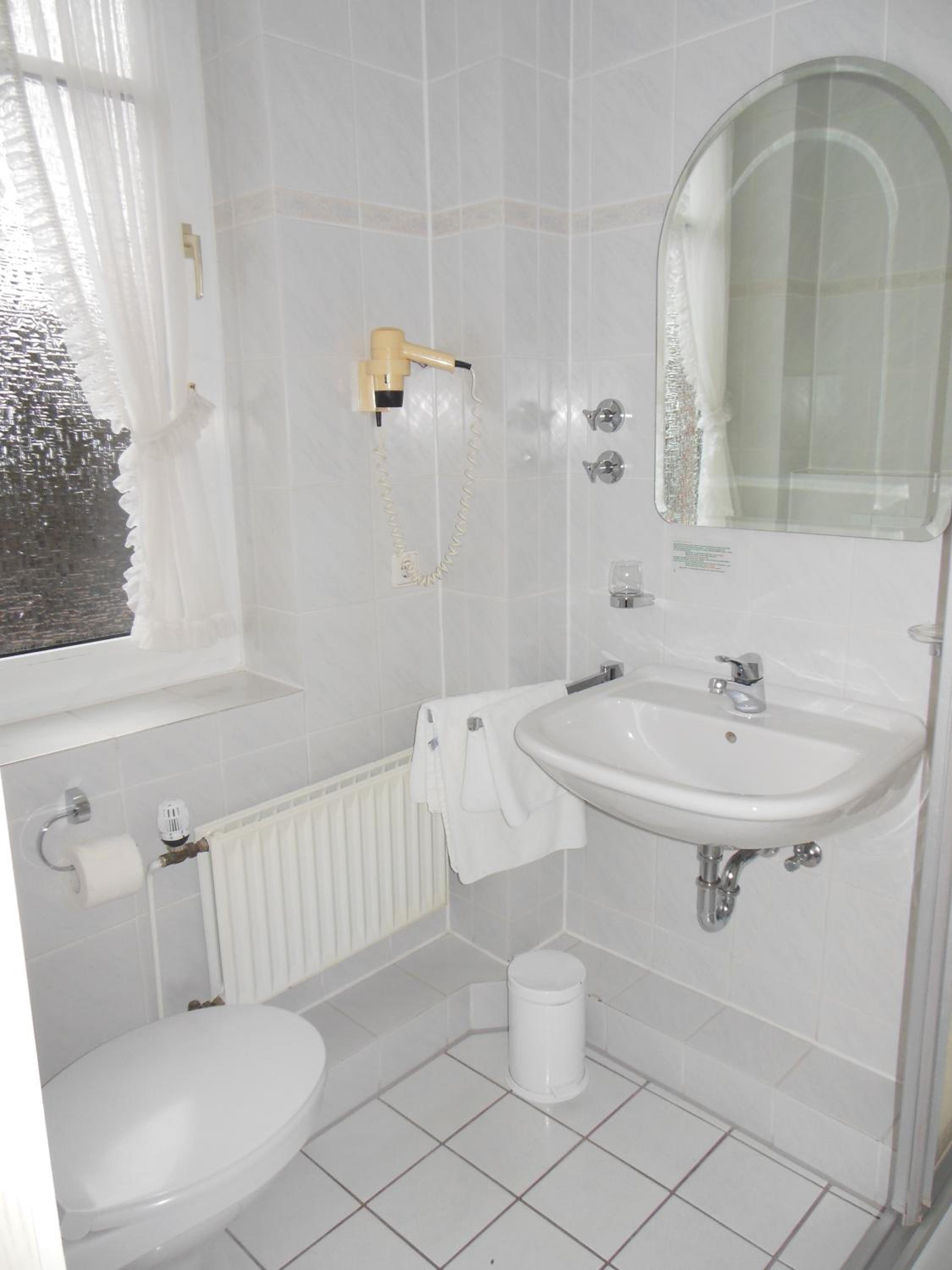 Double Room - Photo 3
