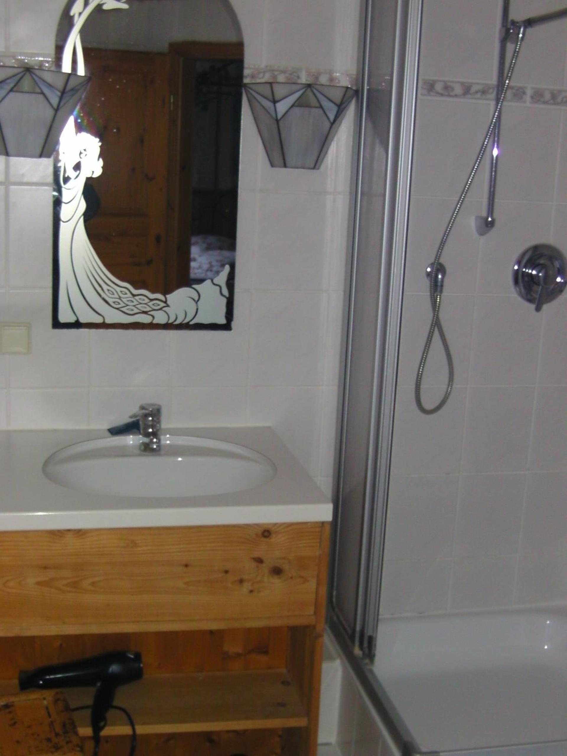 Boutique Room - Photo 11