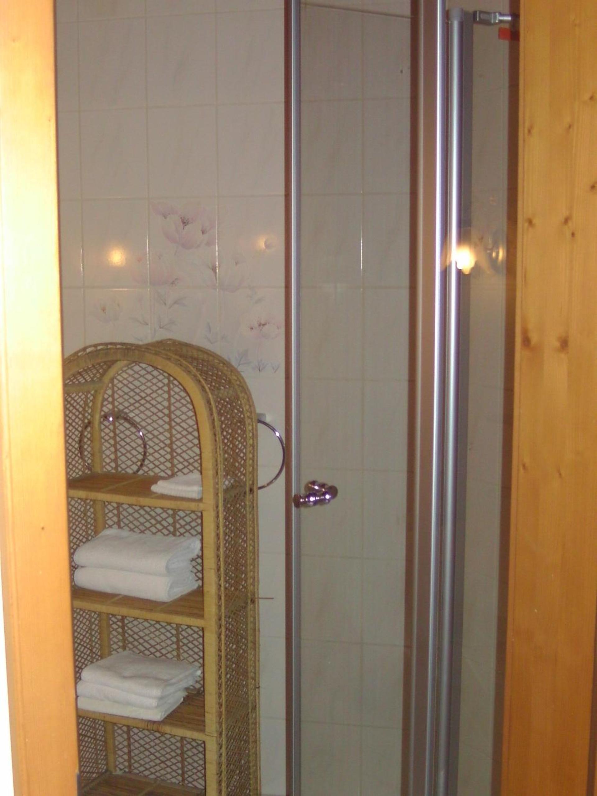 Double Room - Photo 5