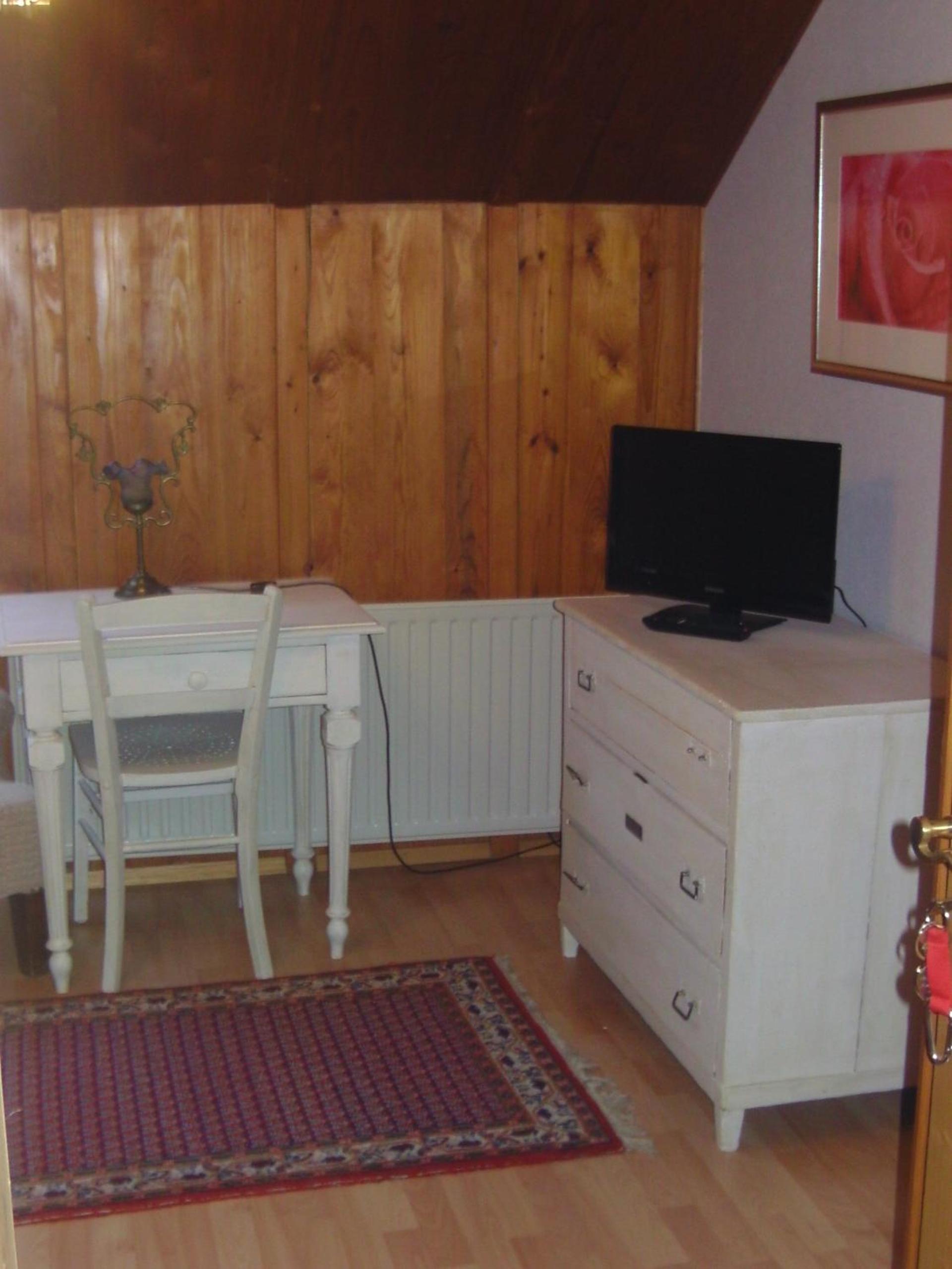 Double Room - Photo 8
