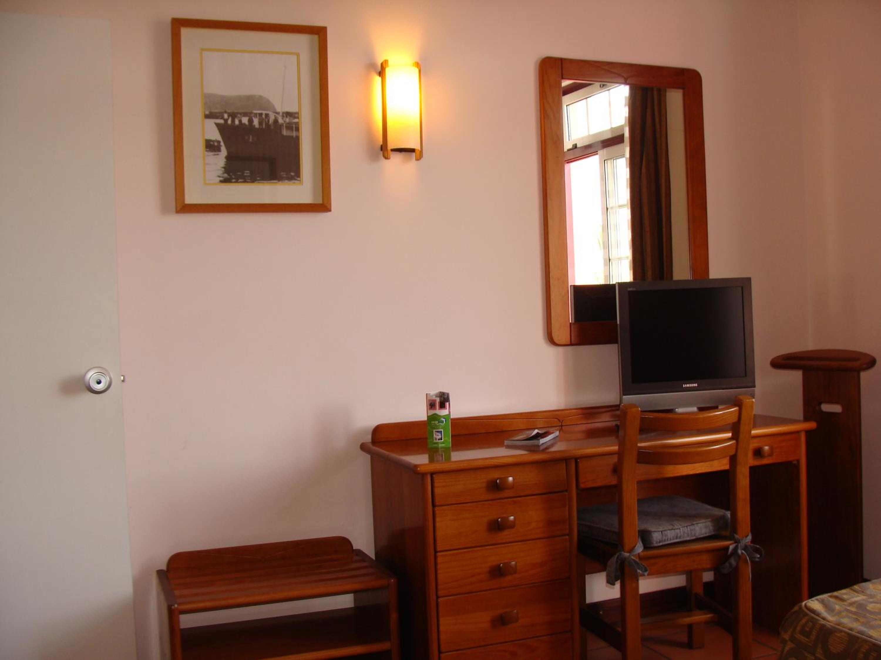 Two-Bedroom Apartment - Photo 8