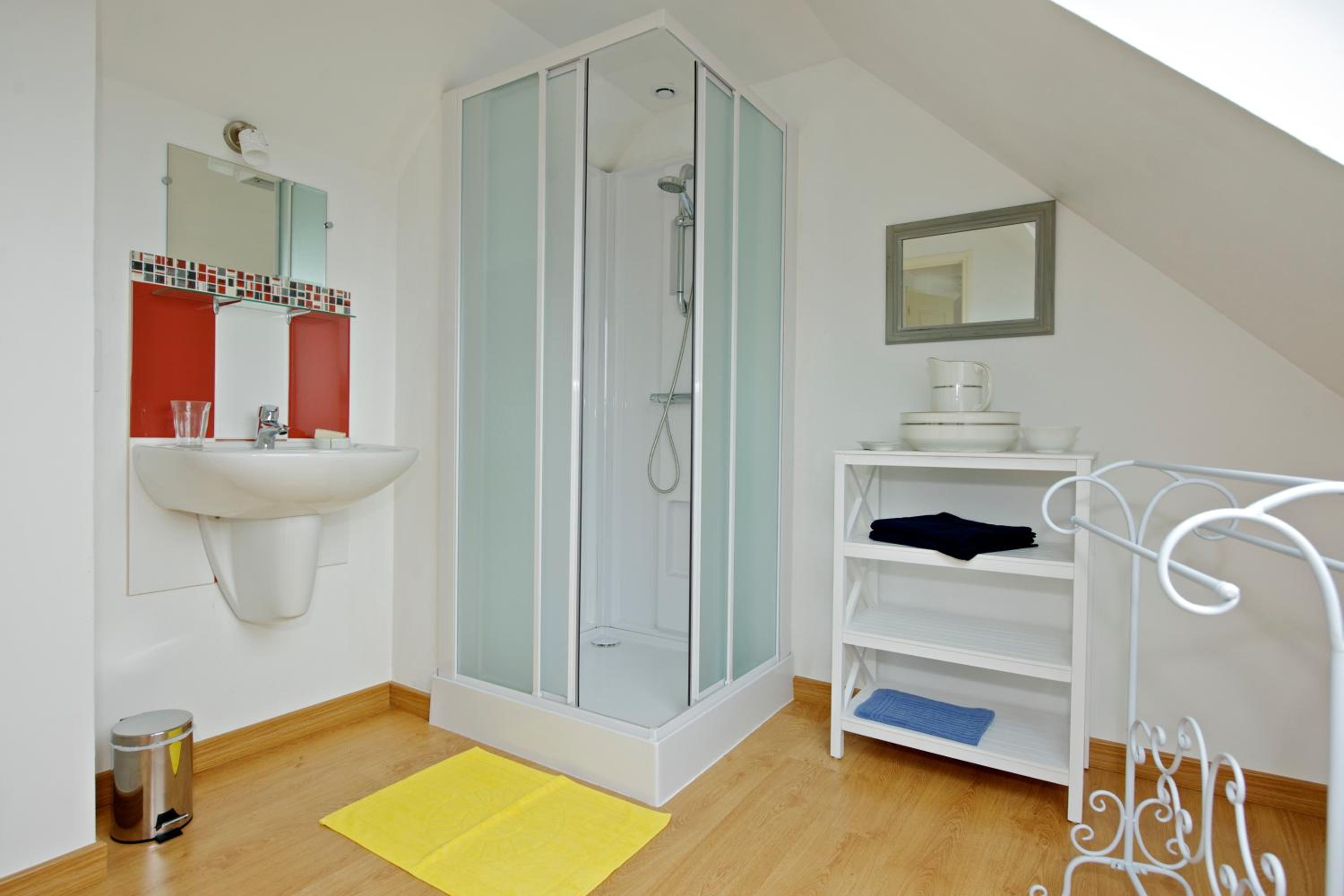 Triple Room with Private Bathroom