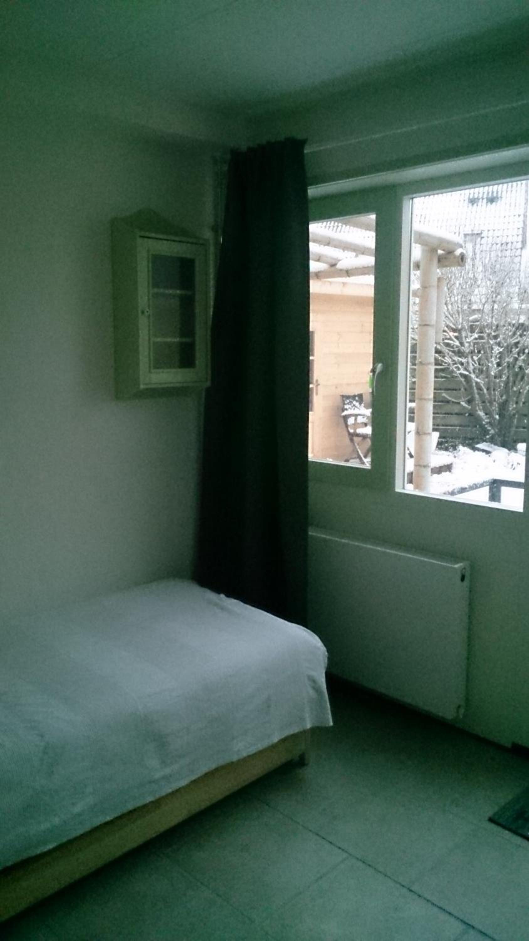 Single Room with Private Bathroom photo 1