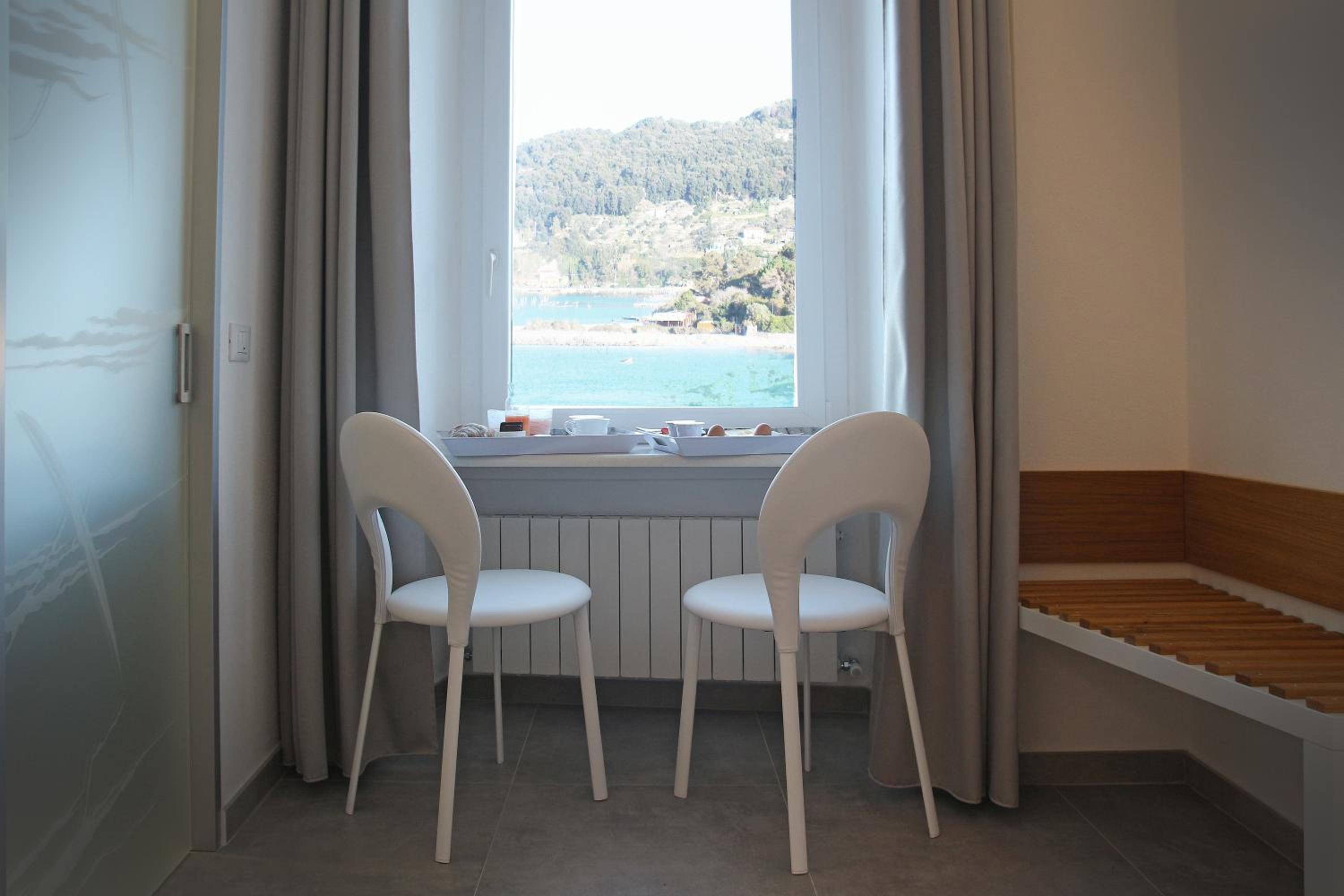 Double Room with Sea View photo 2