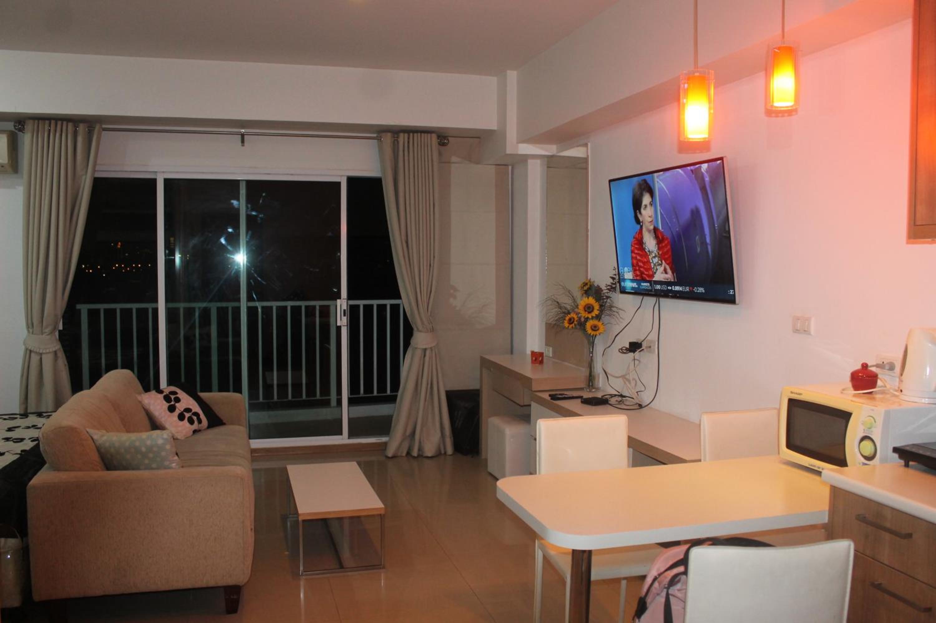 Studio Apartment photo 2