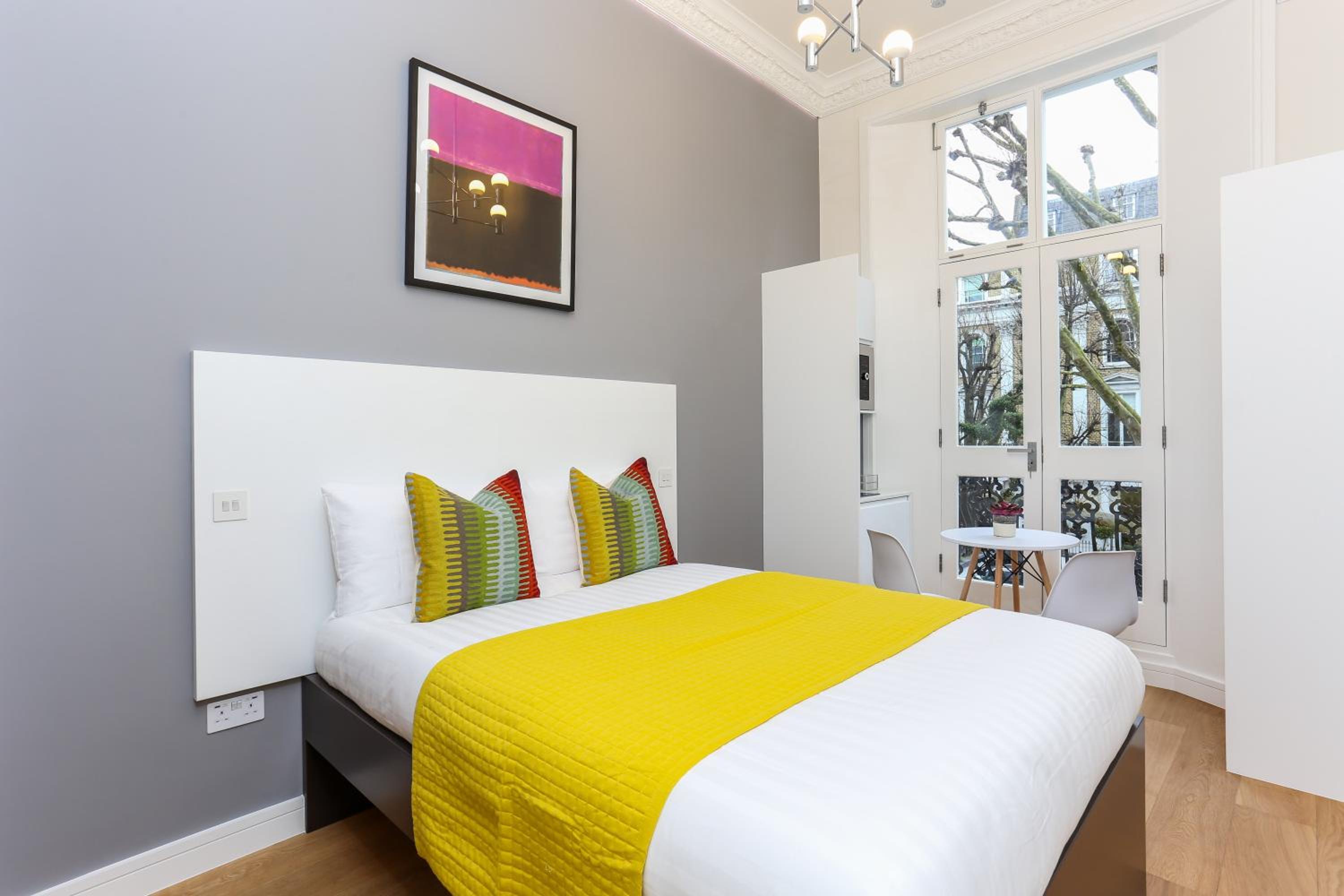 Small Studio Apartment photo 1