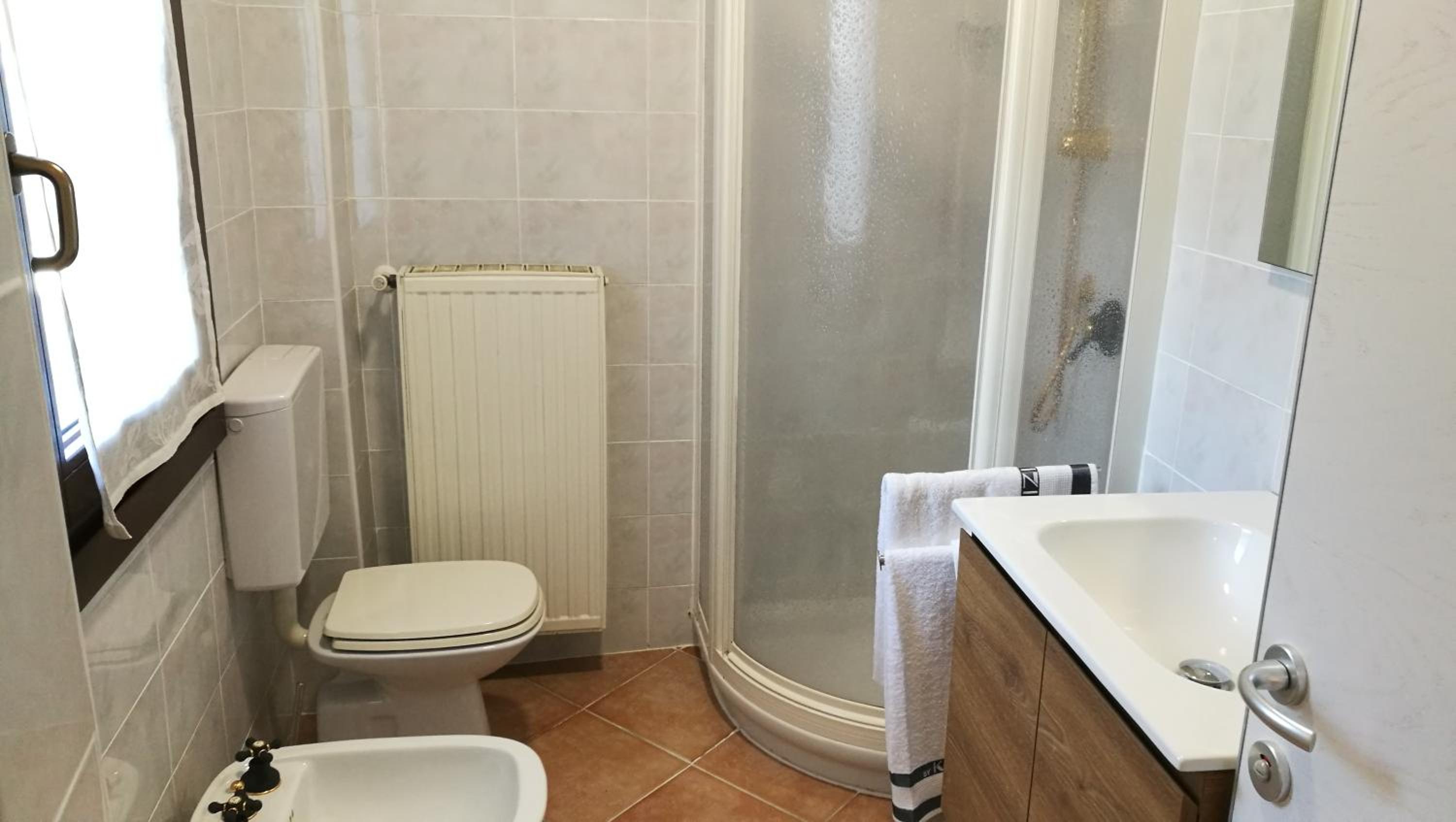 Double or Twin Room with Private Bathroom photo 2