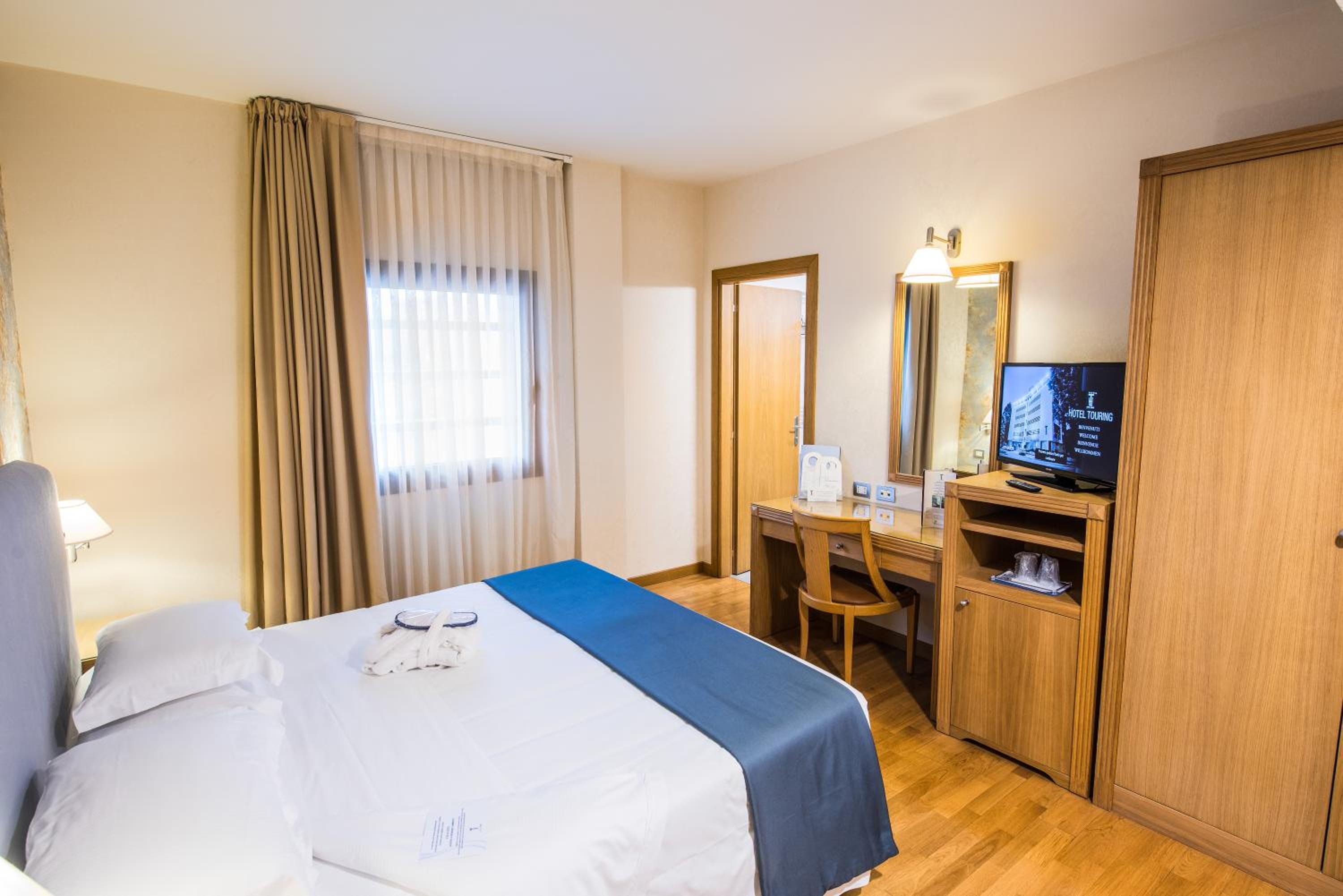 Classic Double or Twin Room - Photo 3