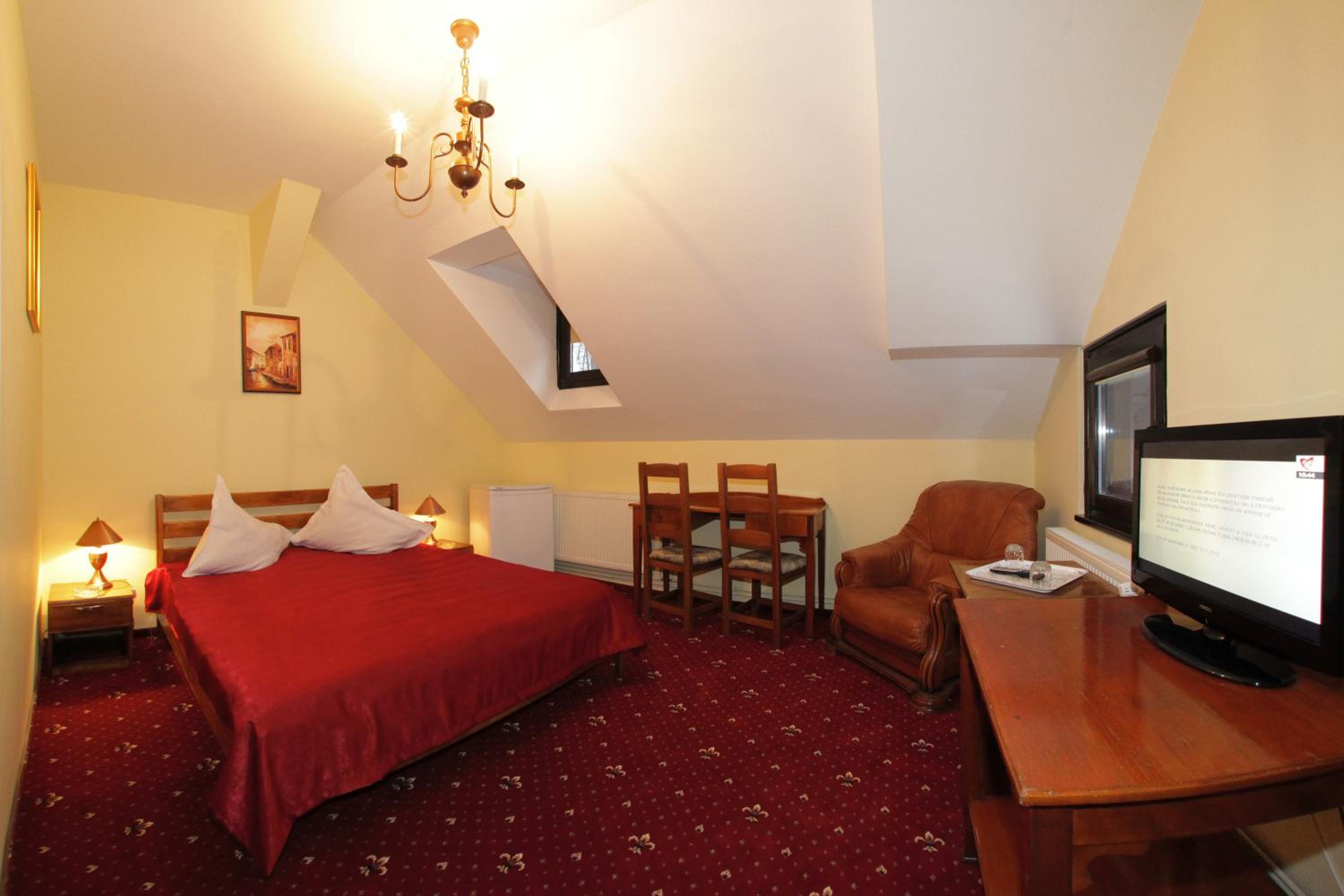 Triple Room - Photo 6