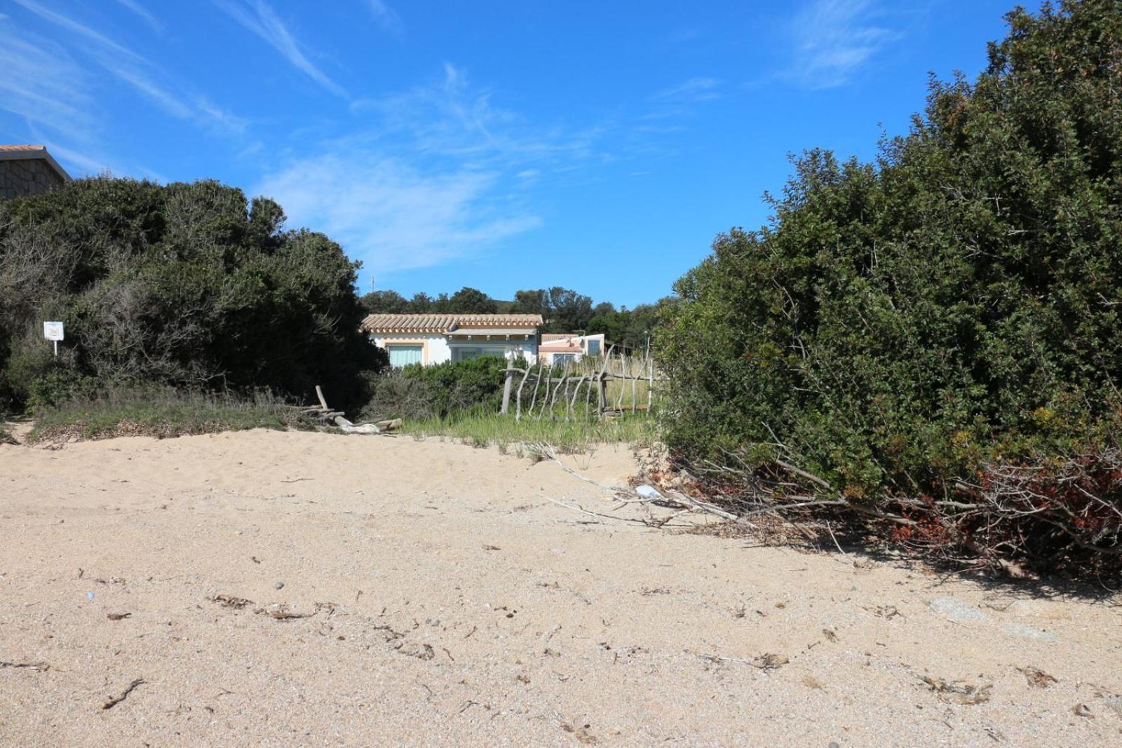 Villa photo 2