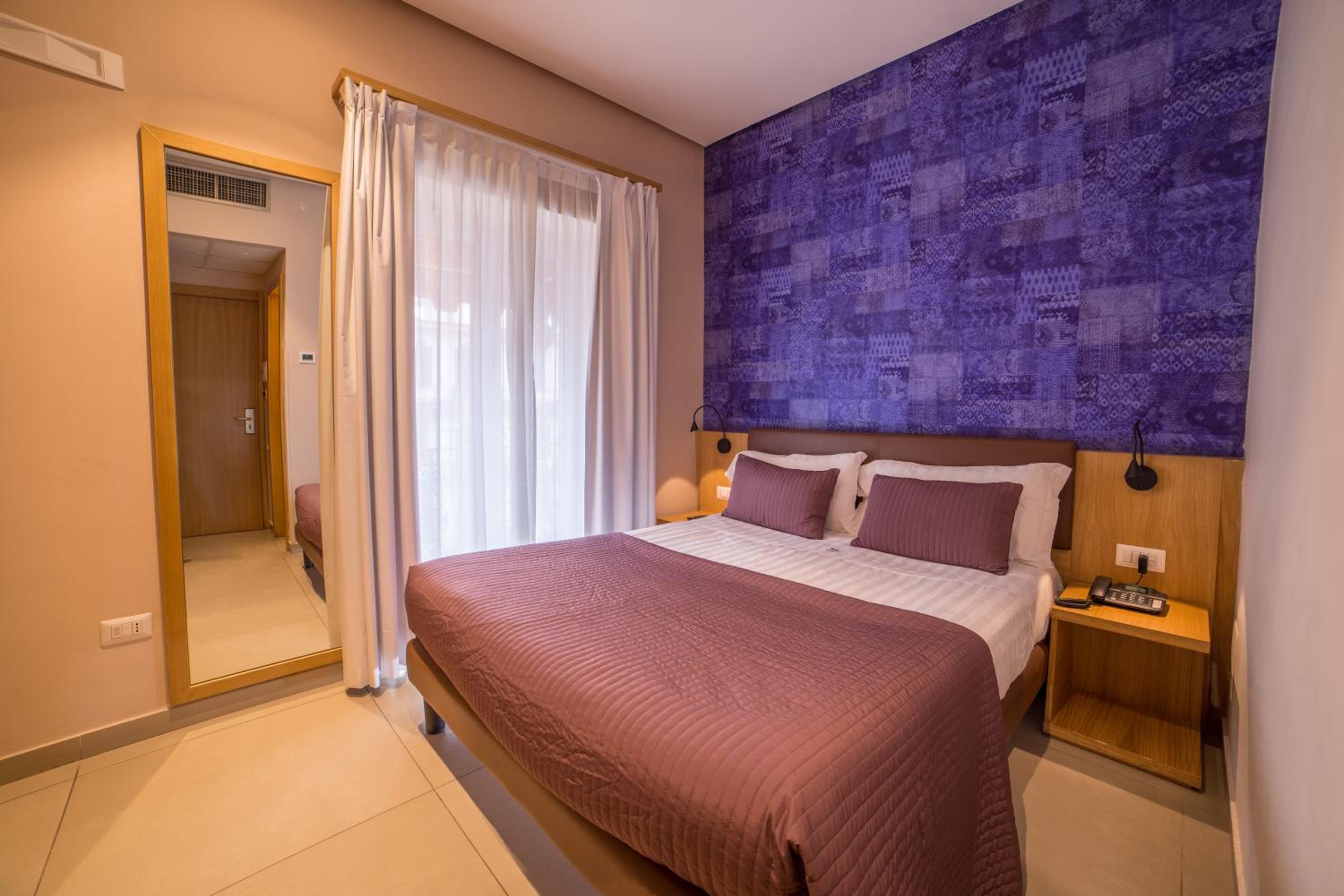 Double Room - Photo 7