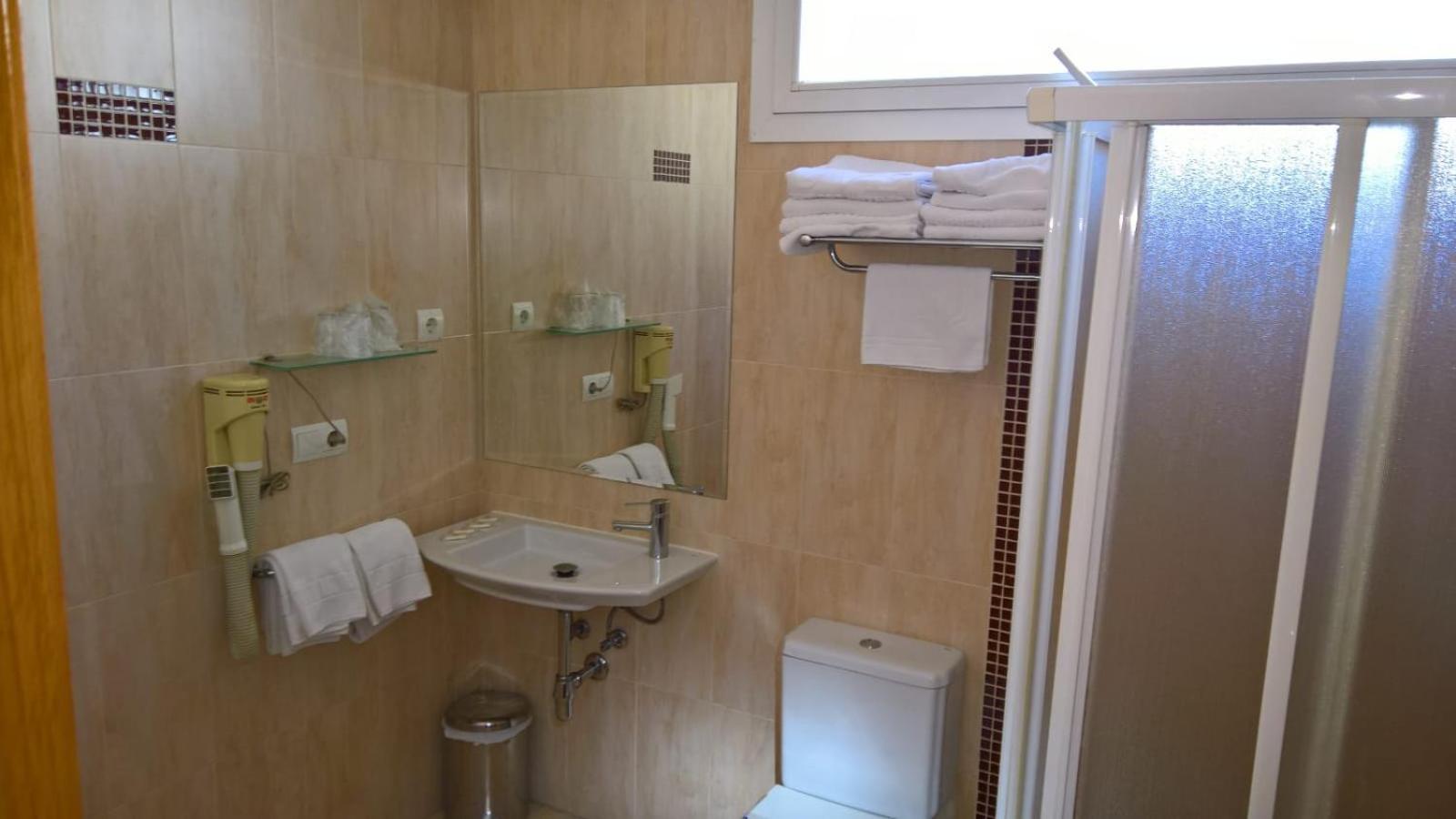Apartamento SEMI-BAJO 4 camas individuales - Photo 3