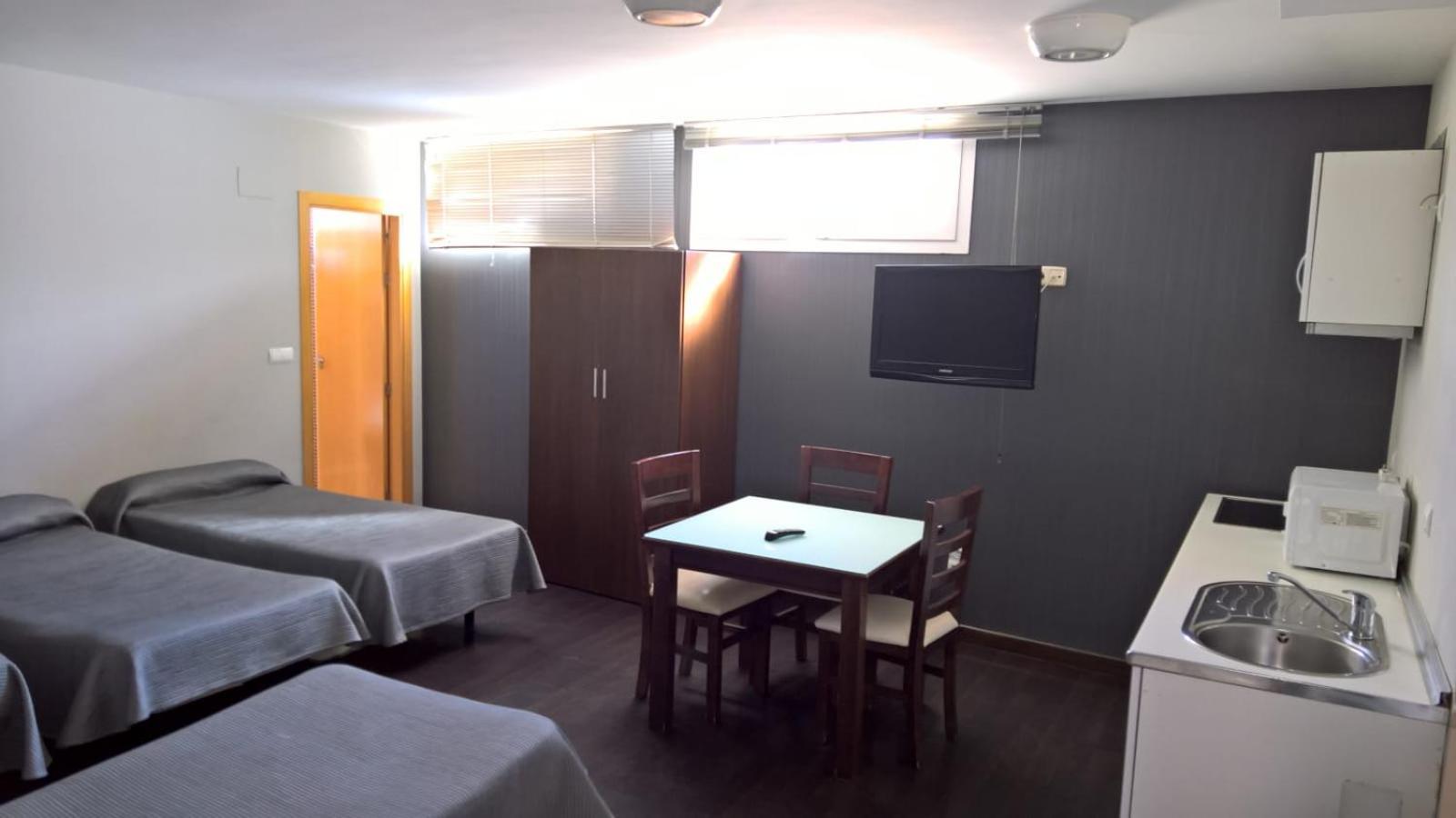 Apartamento SEMI-BAJO 4 camas individuales - Photo 1