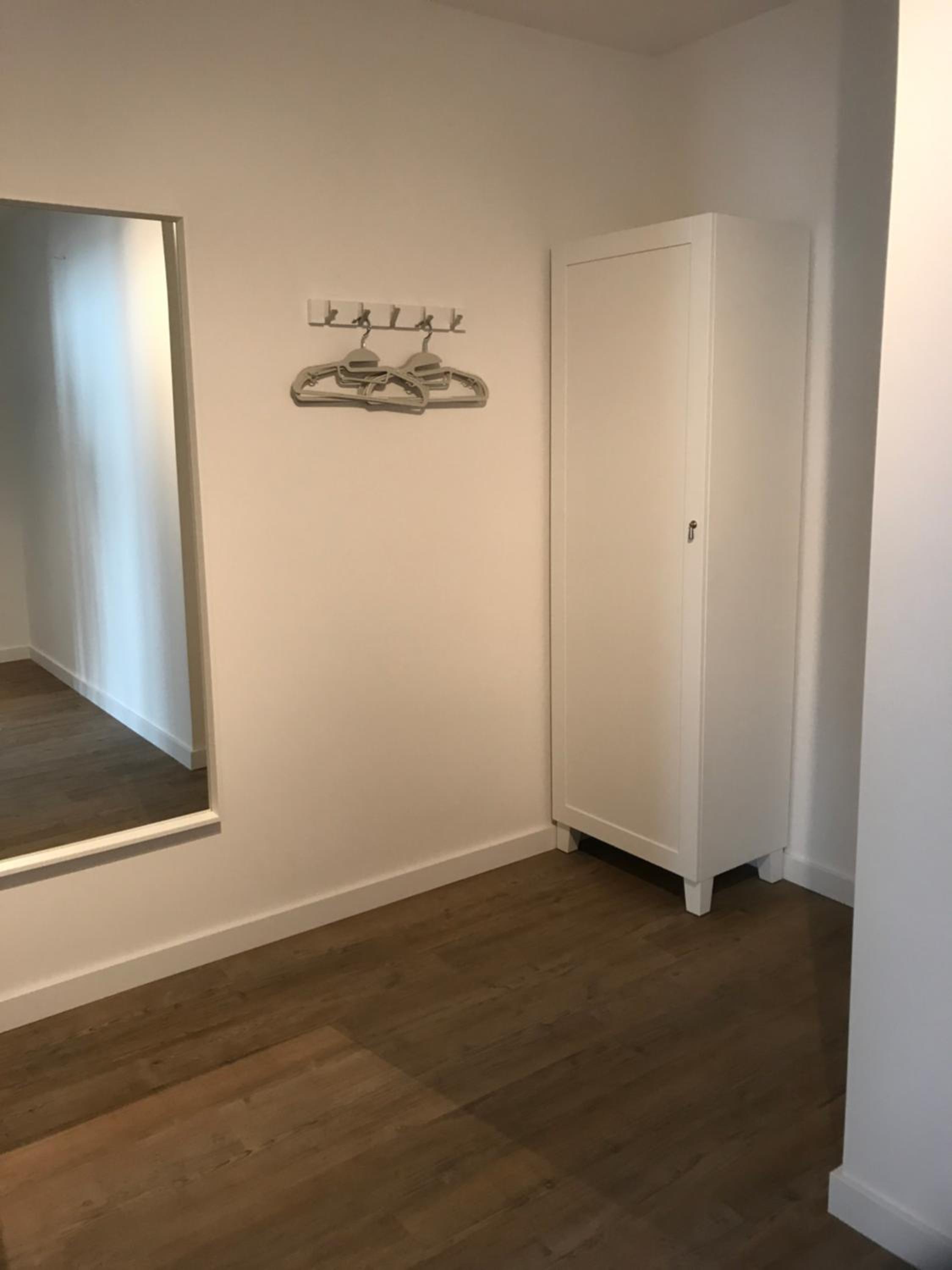 Apartment with Balcony - Photo 3
