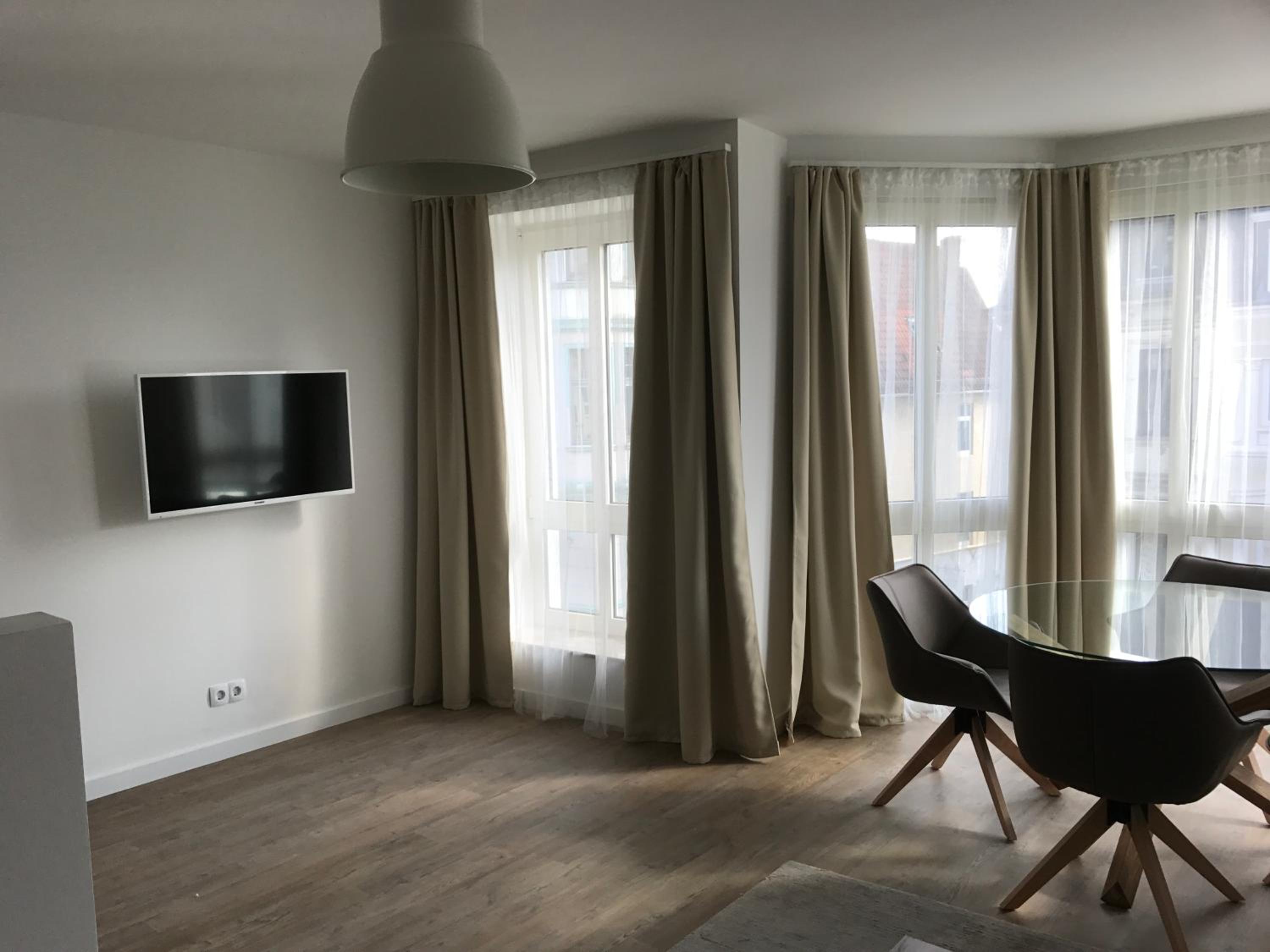 Apartment with Balcony - Photo 19