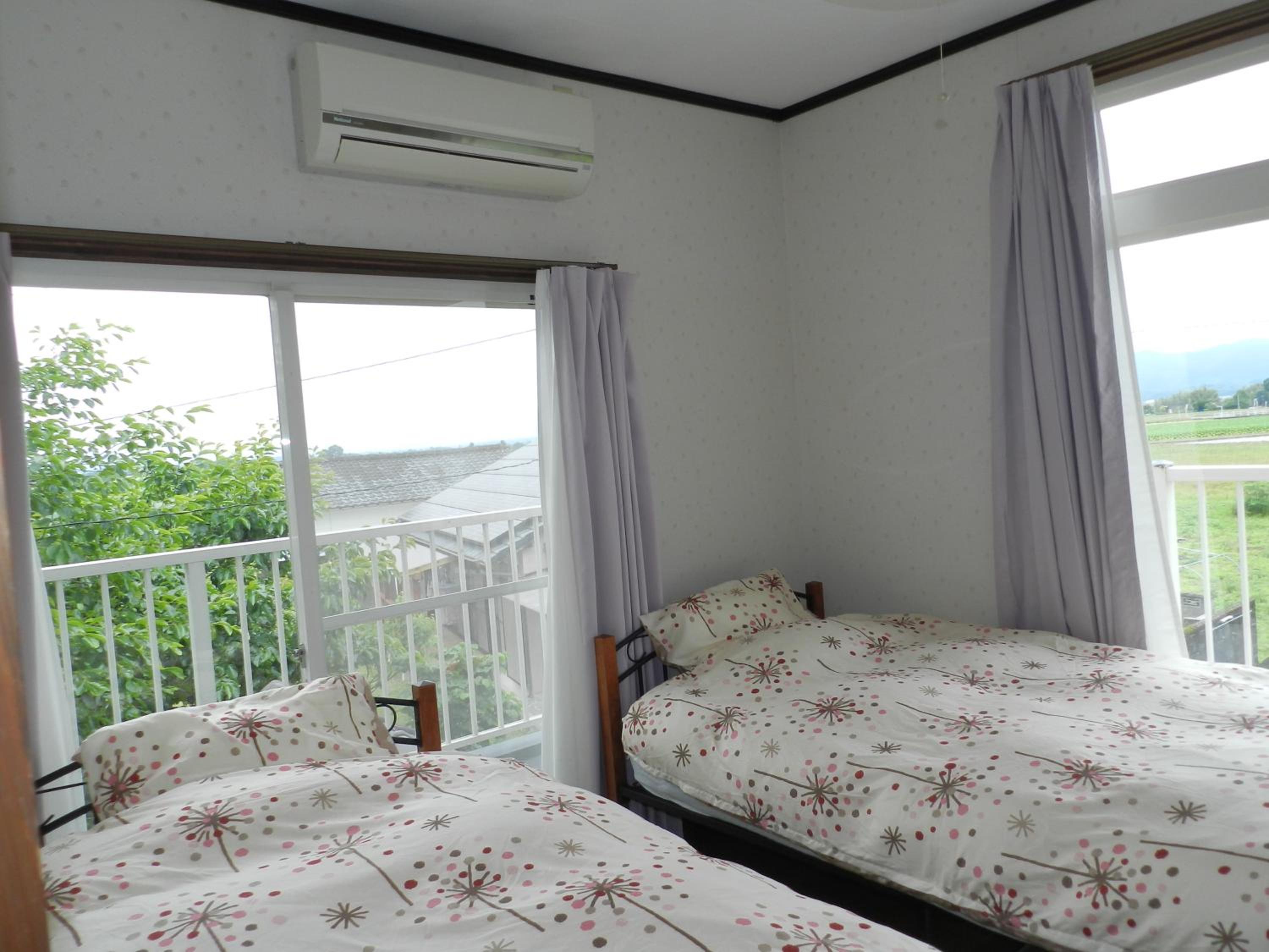 Four-Bedroom House - Photo 6