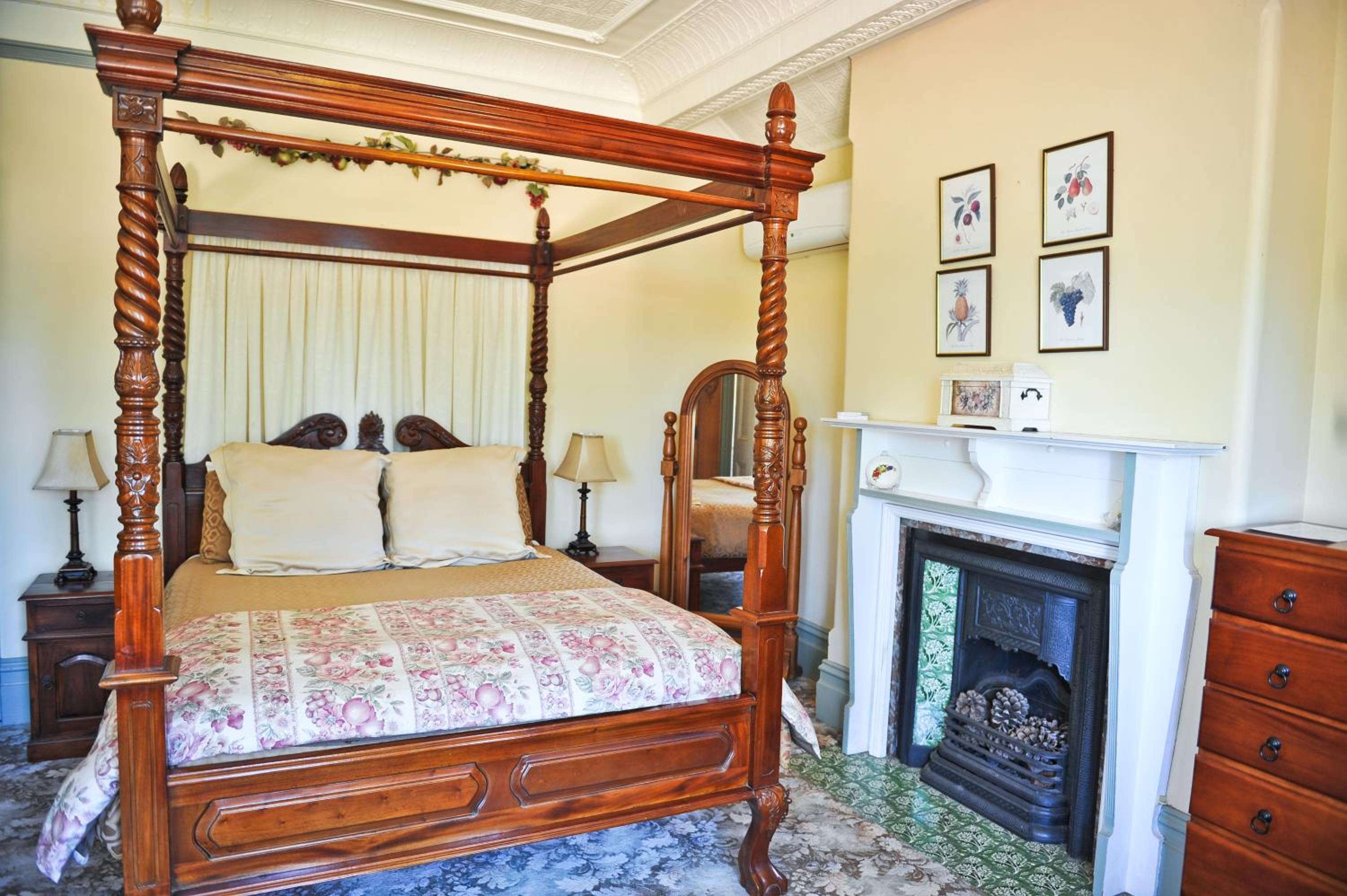 Deluxe Queen Room photo 2