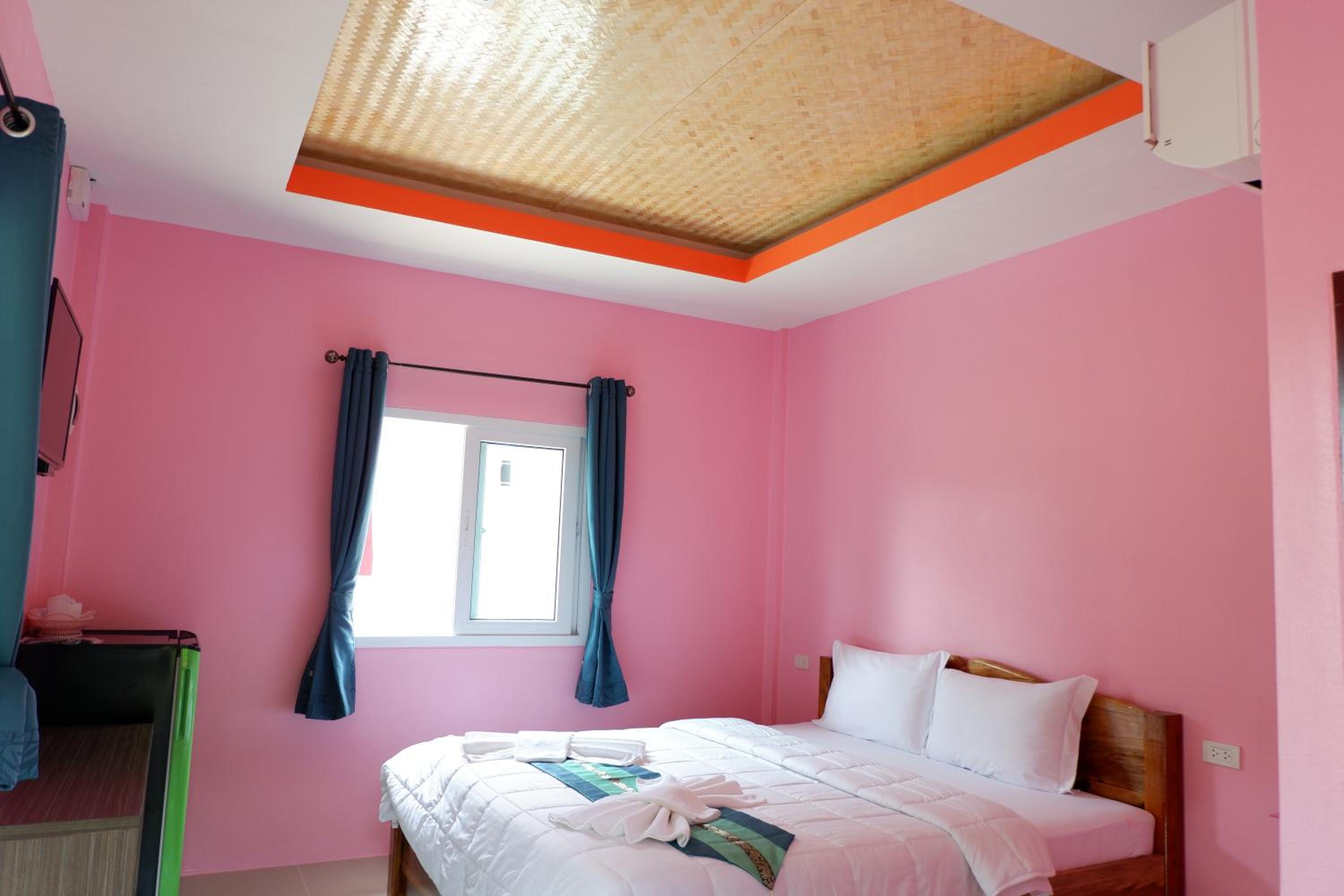 Deluxe Queen Room photo 3