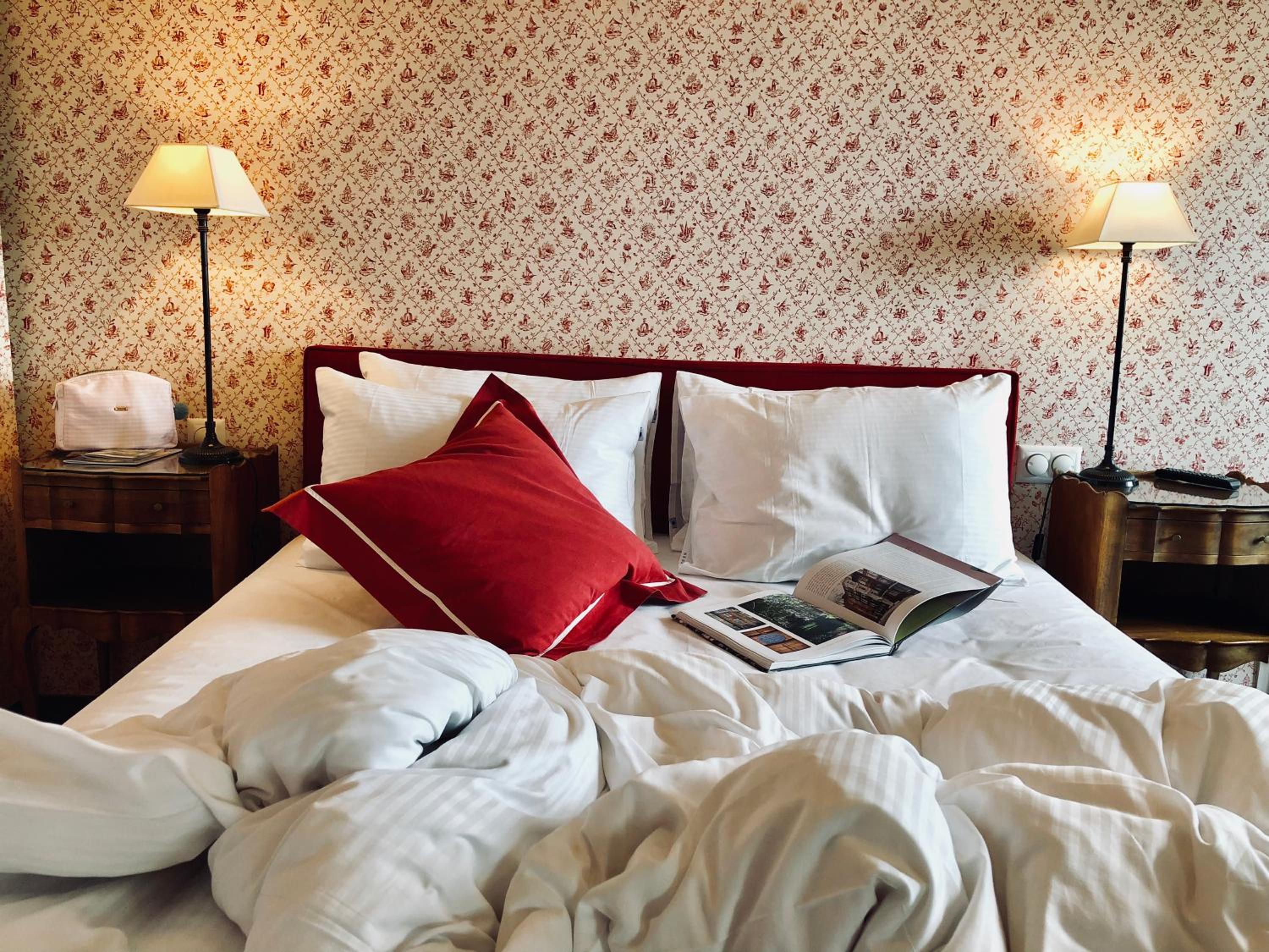 Double Room with Queen Size Bed - Photo 2