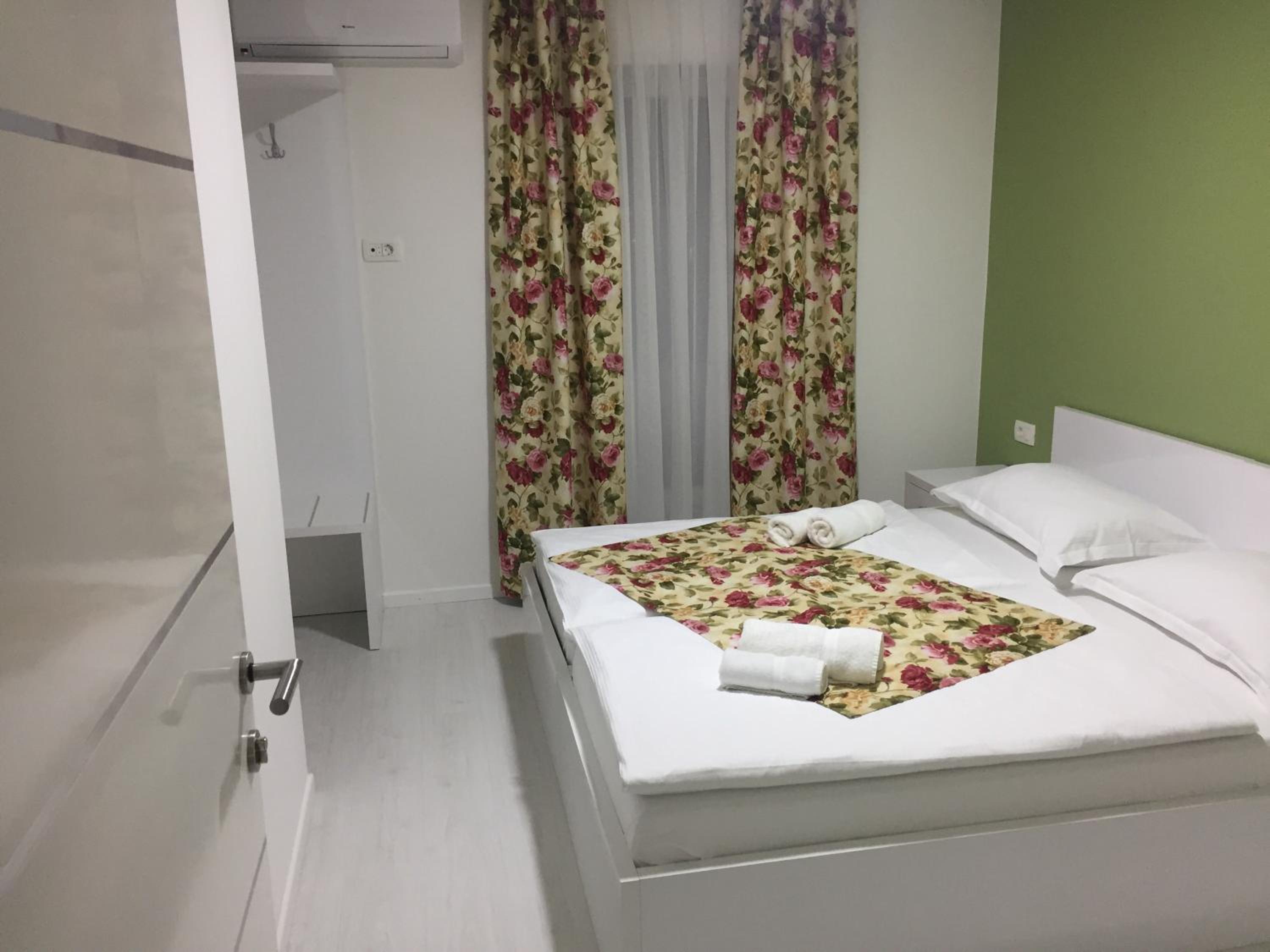Comfort Double or Twin Room (1 Adult) photo 3