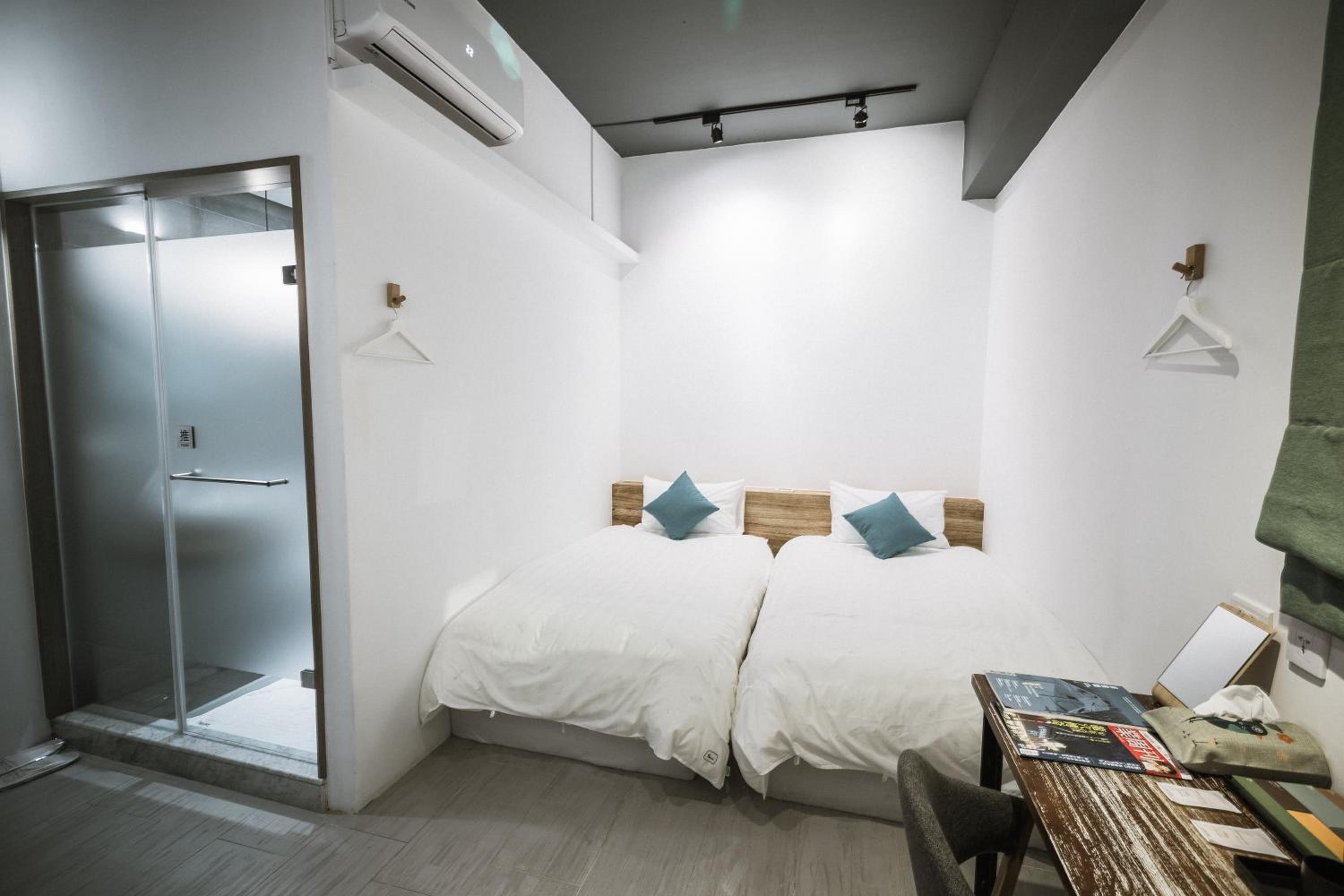 Standard Twin Room with Balcony