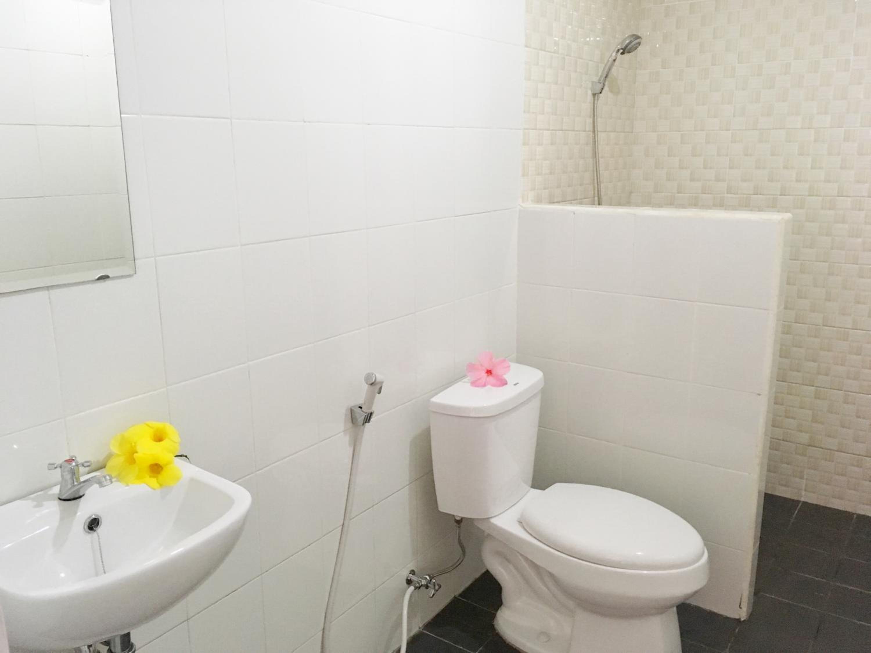 Double Room with Private Bathroom photo 2