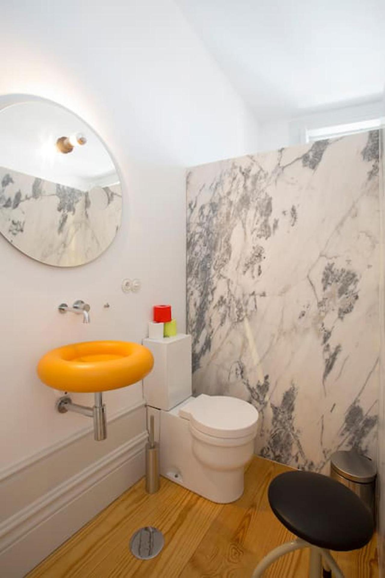 Deluxe Room (2 Adults + 1 Child) - Photo 17