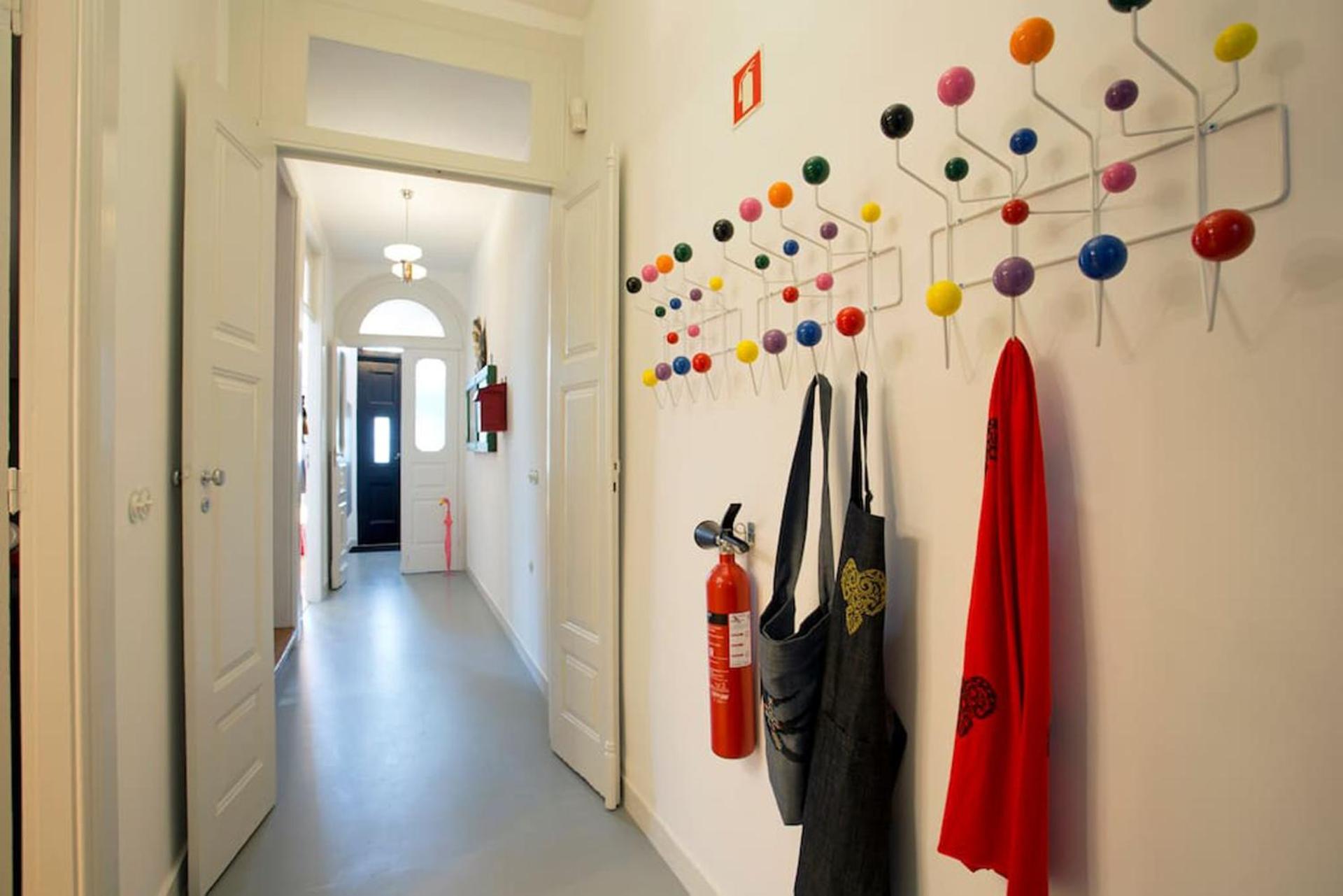 Deluxe Room (2 Adults + 1 Child) - Photo 11
